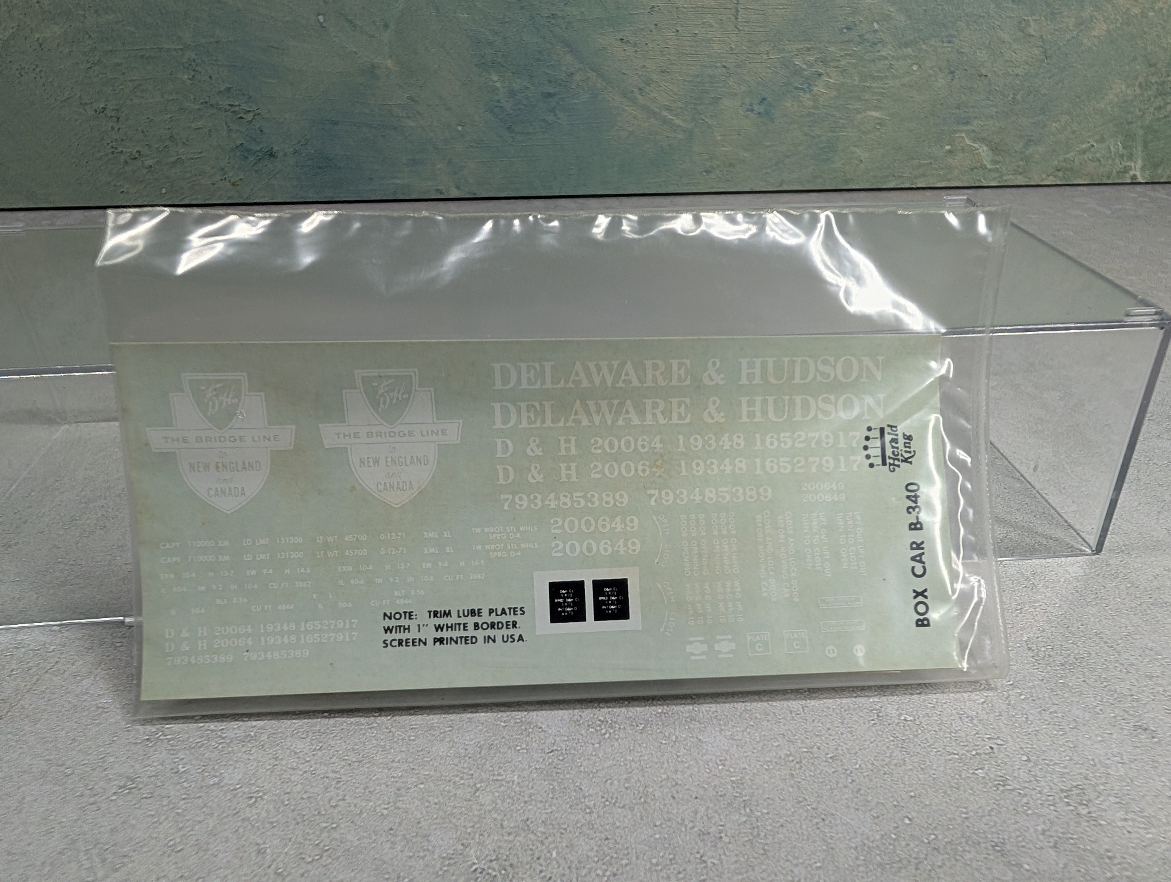 USED The Herald King B-340 HO Scale Box Car Decals Delaware and Hudson