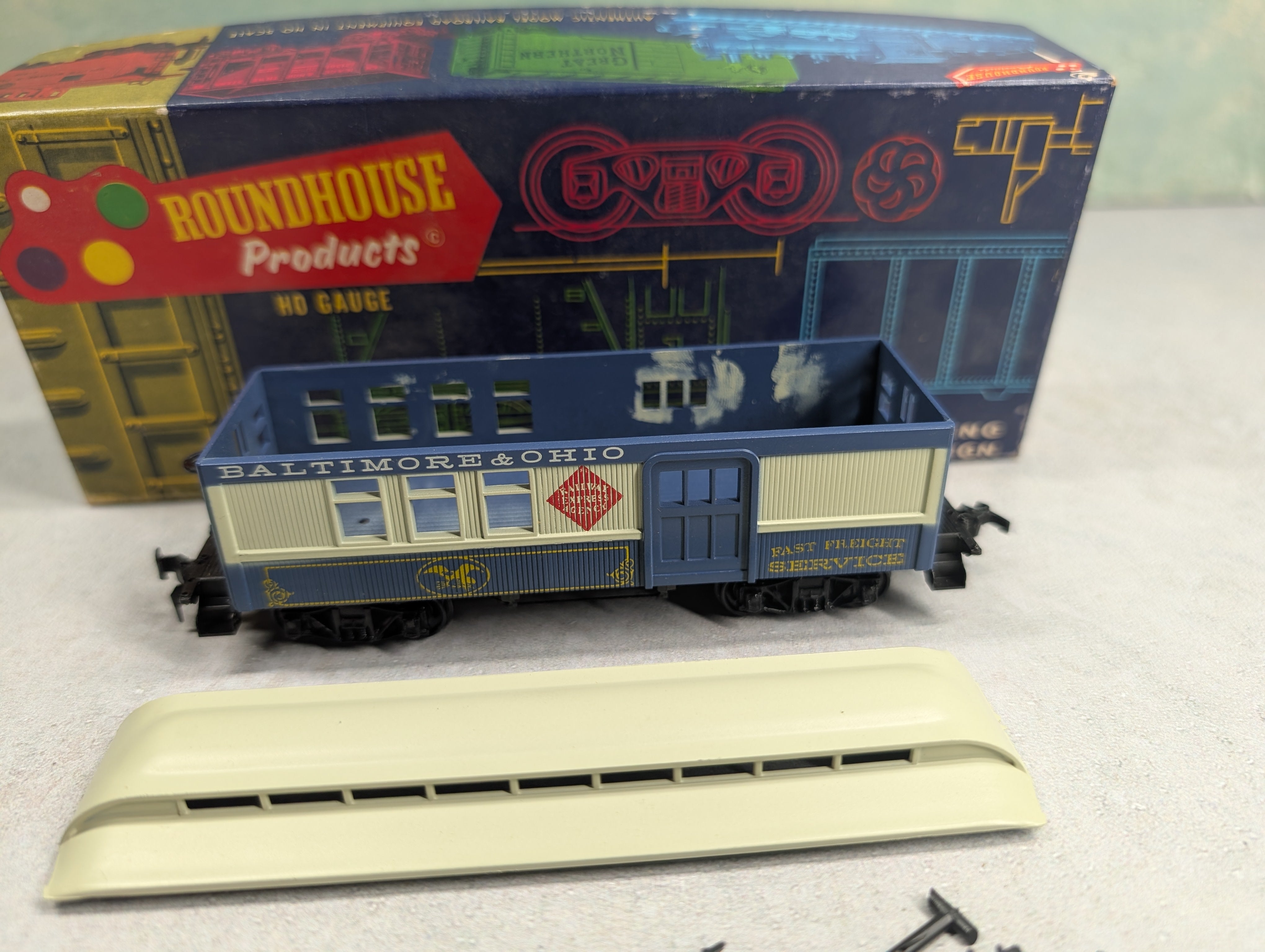 USED Roundhouse 3716 HO Scale 34' Overton Combine Baltimore and Ohio REA