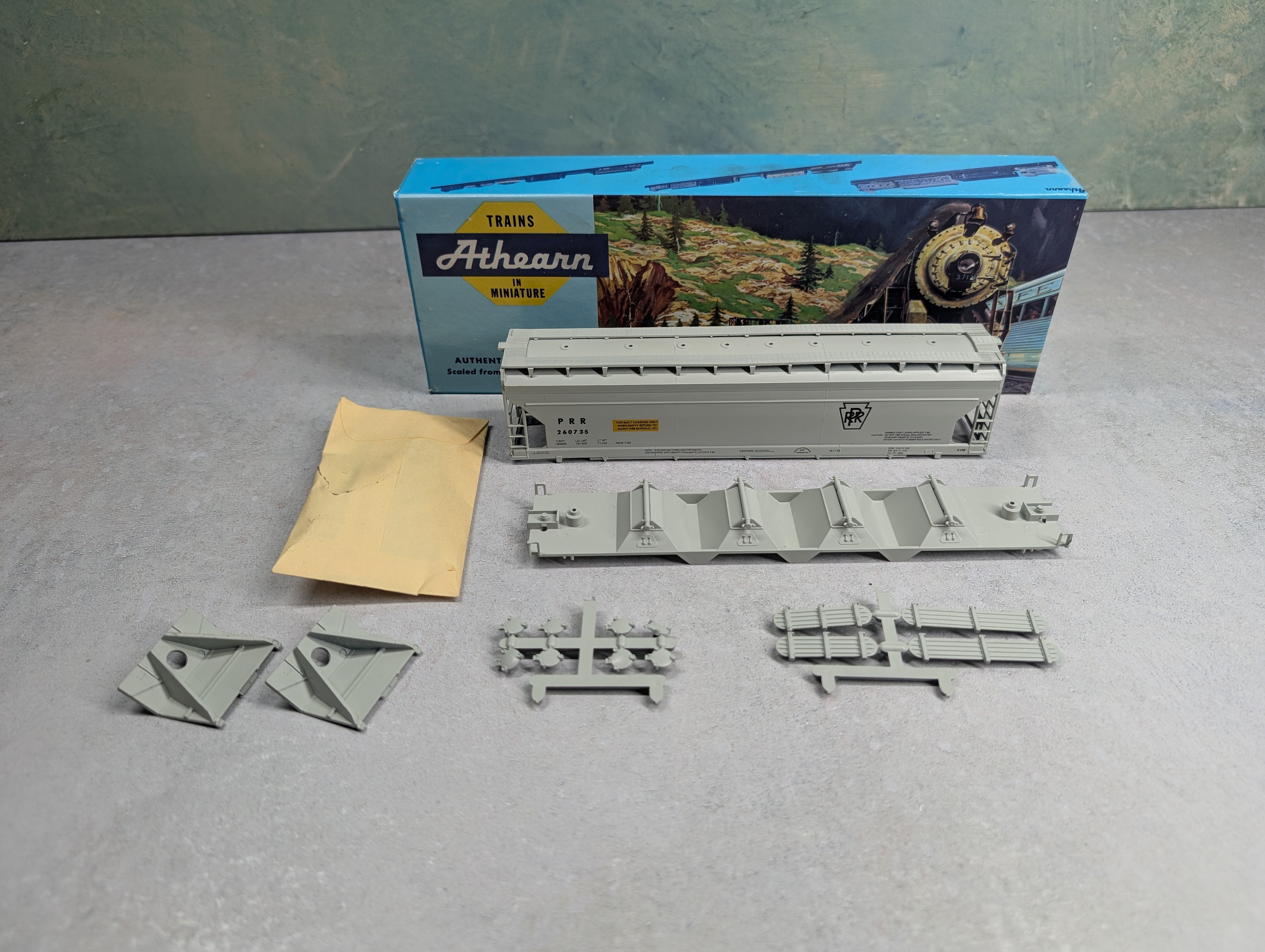 USED Athearn 308 HO Scale ACF Centerflow Hopper Pennsylvania PRR #260735 Bev-Bel