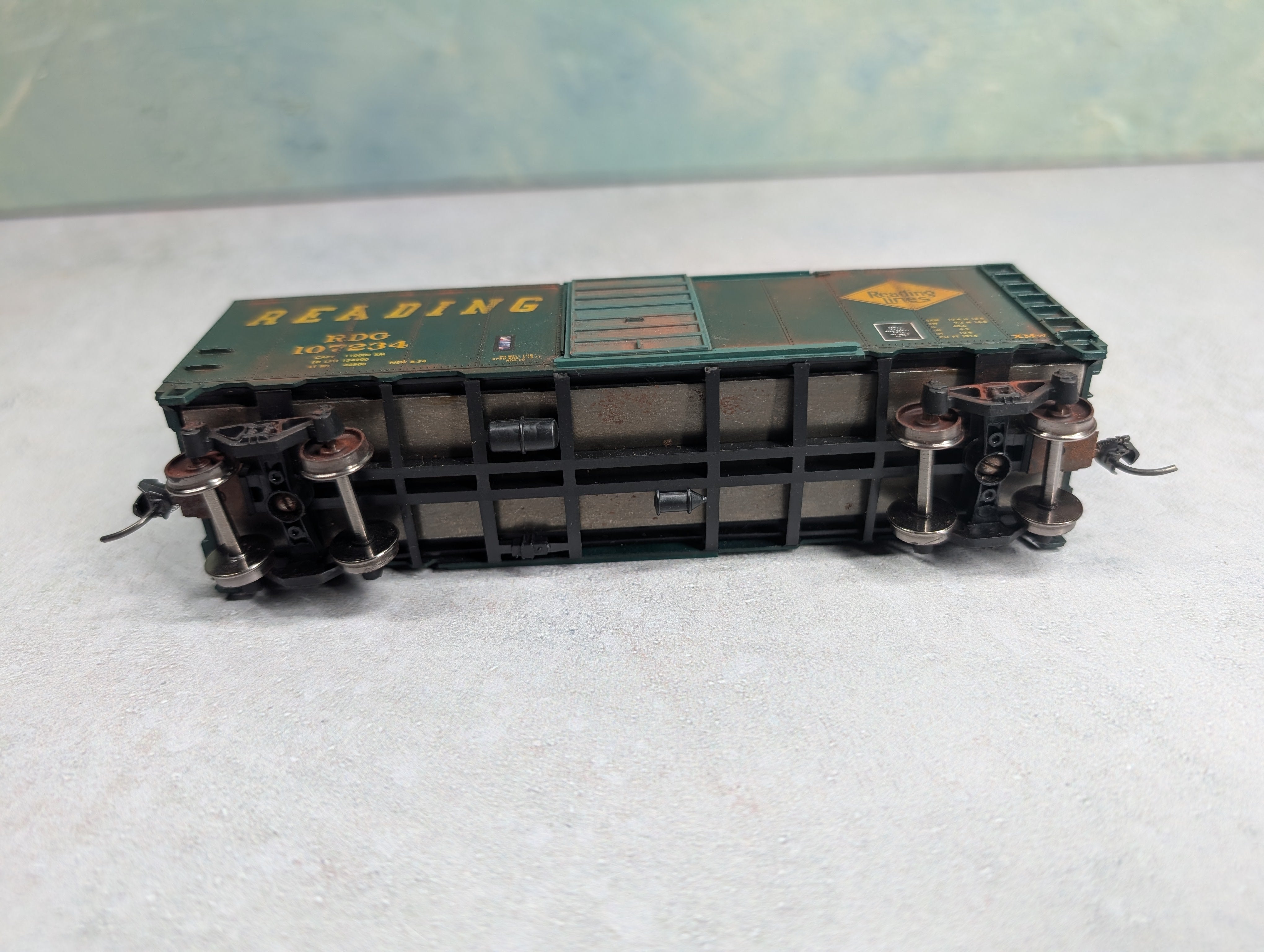 USED Athearn HO Scale 40' Box Car Reading RDG #107234 Weathered