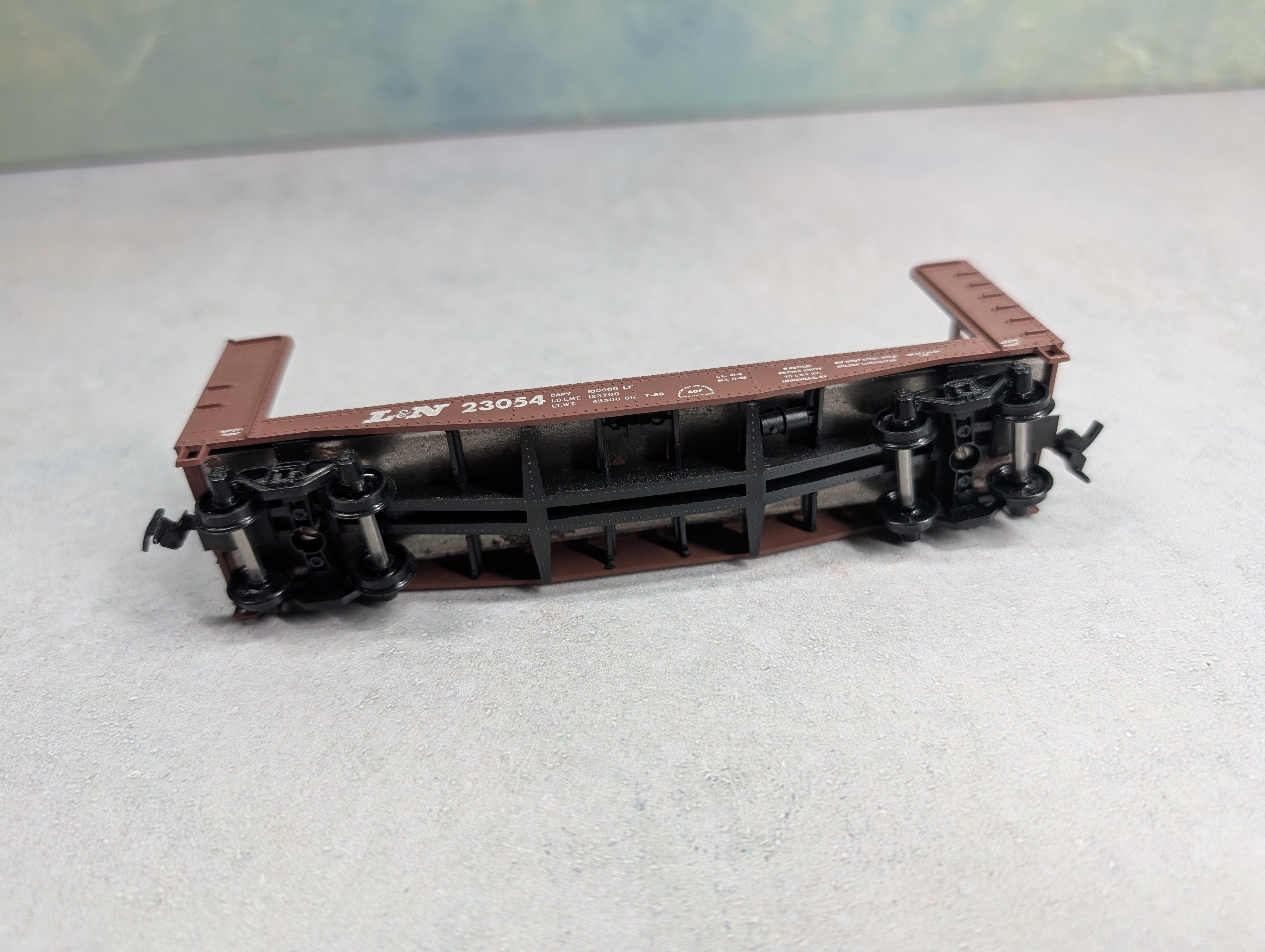 USED Athearn 1453 HO Scale Pulpwood Bulkhead Flat Car Louisville & Nashville L&N #23054