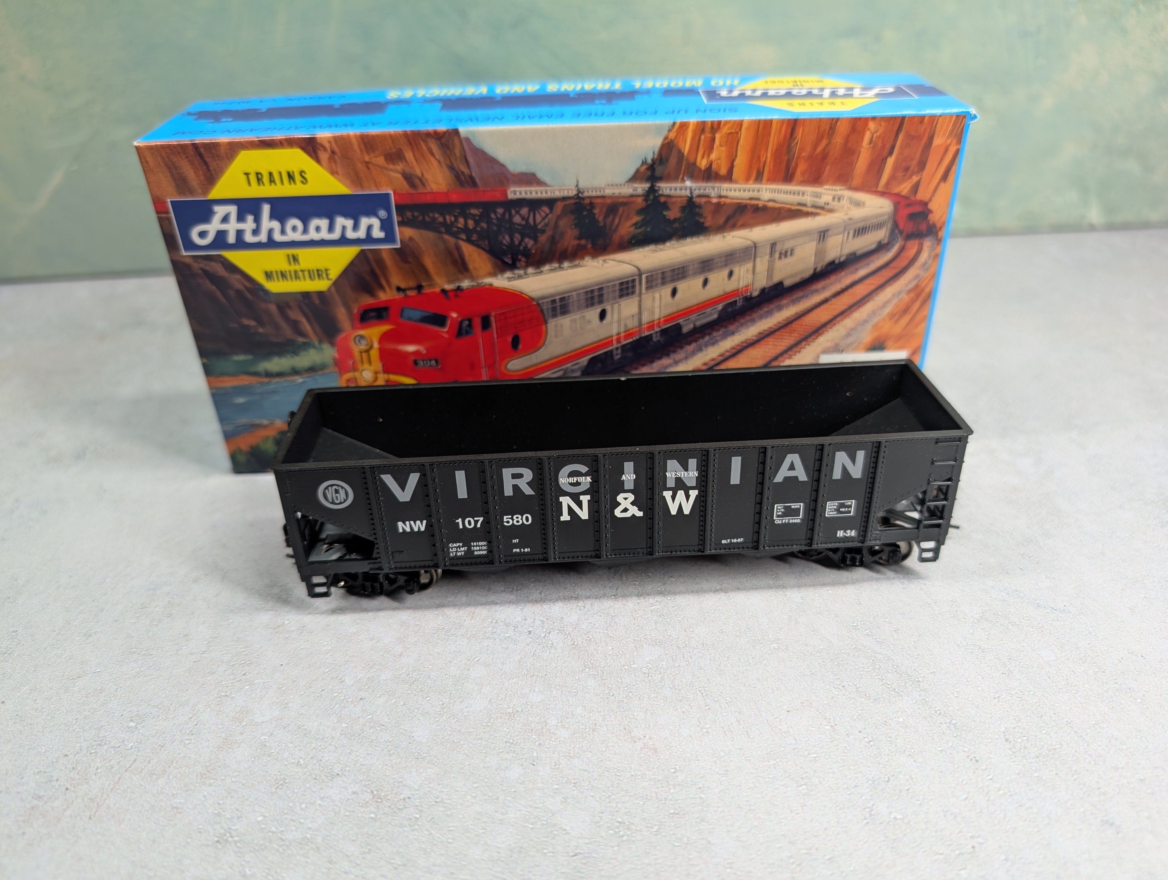USED Athearn 23325 HO Scale 3 Bay Open Hopper Norfolk & Western NW #107580 EX Virginian, Roundhouse