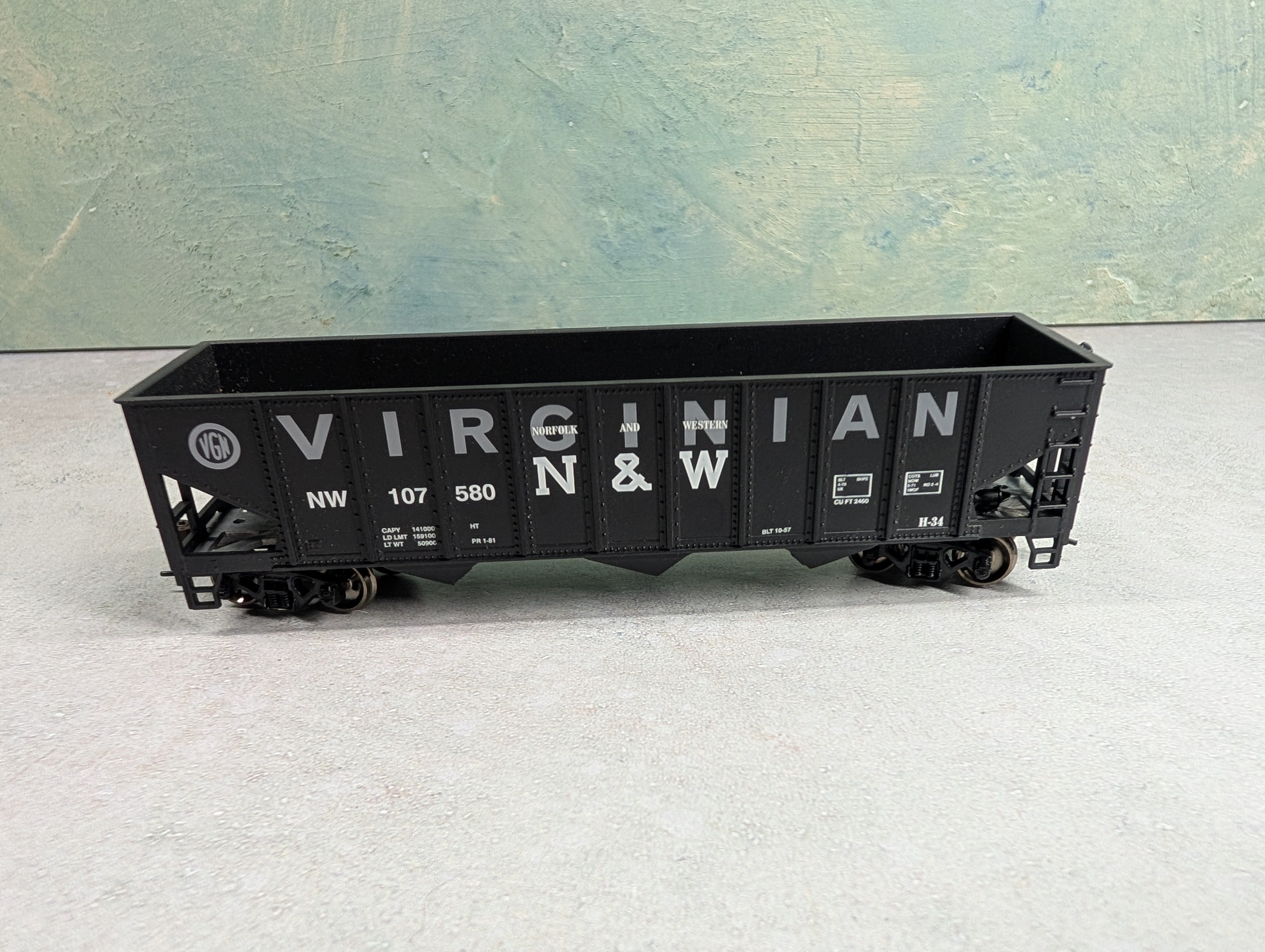 USED Athearn 23325 HO Scale 3 Bay Open Hopper Norfolk & Western NW #107580 EX Virginian, Roundhouse