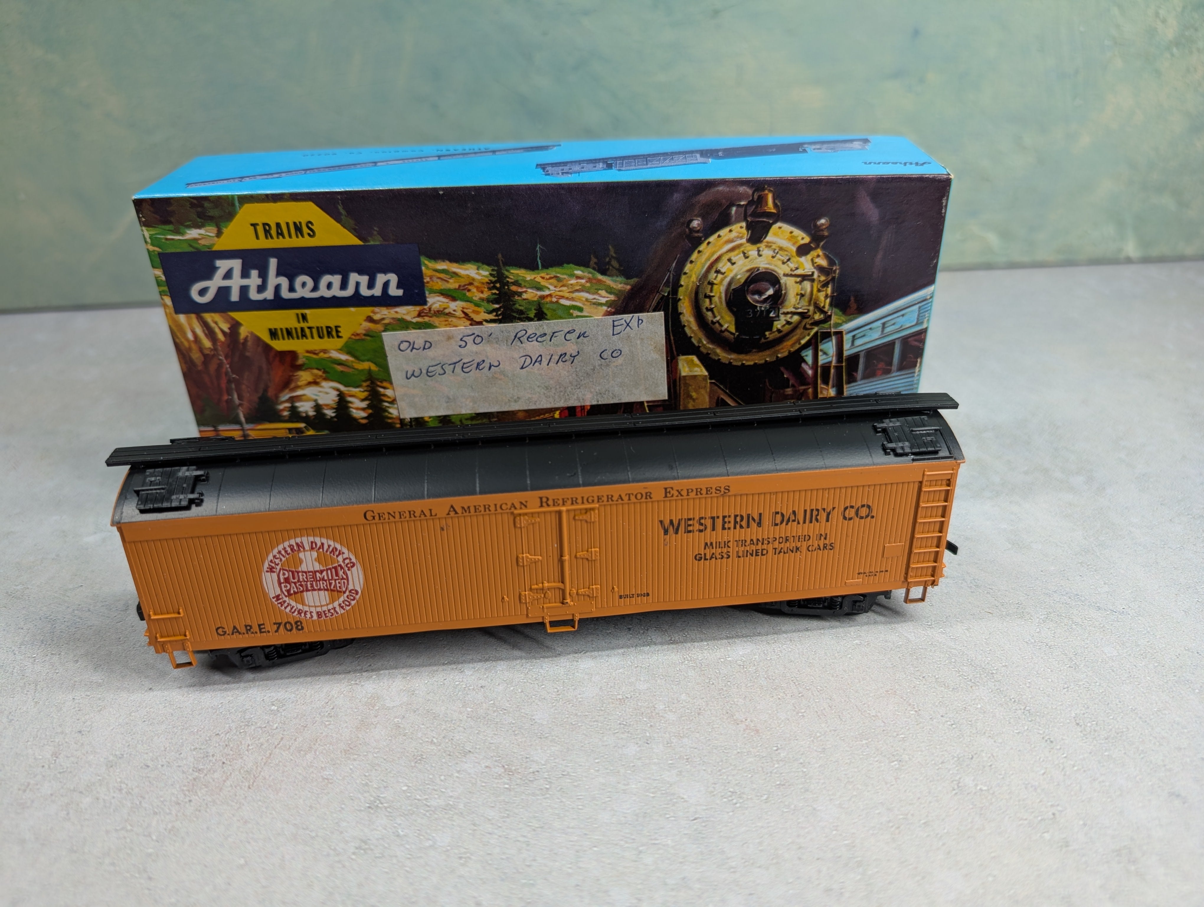 USED Athearn 5342 HO Scale 50' Express Reefer Western Dairy Co. GARE #708