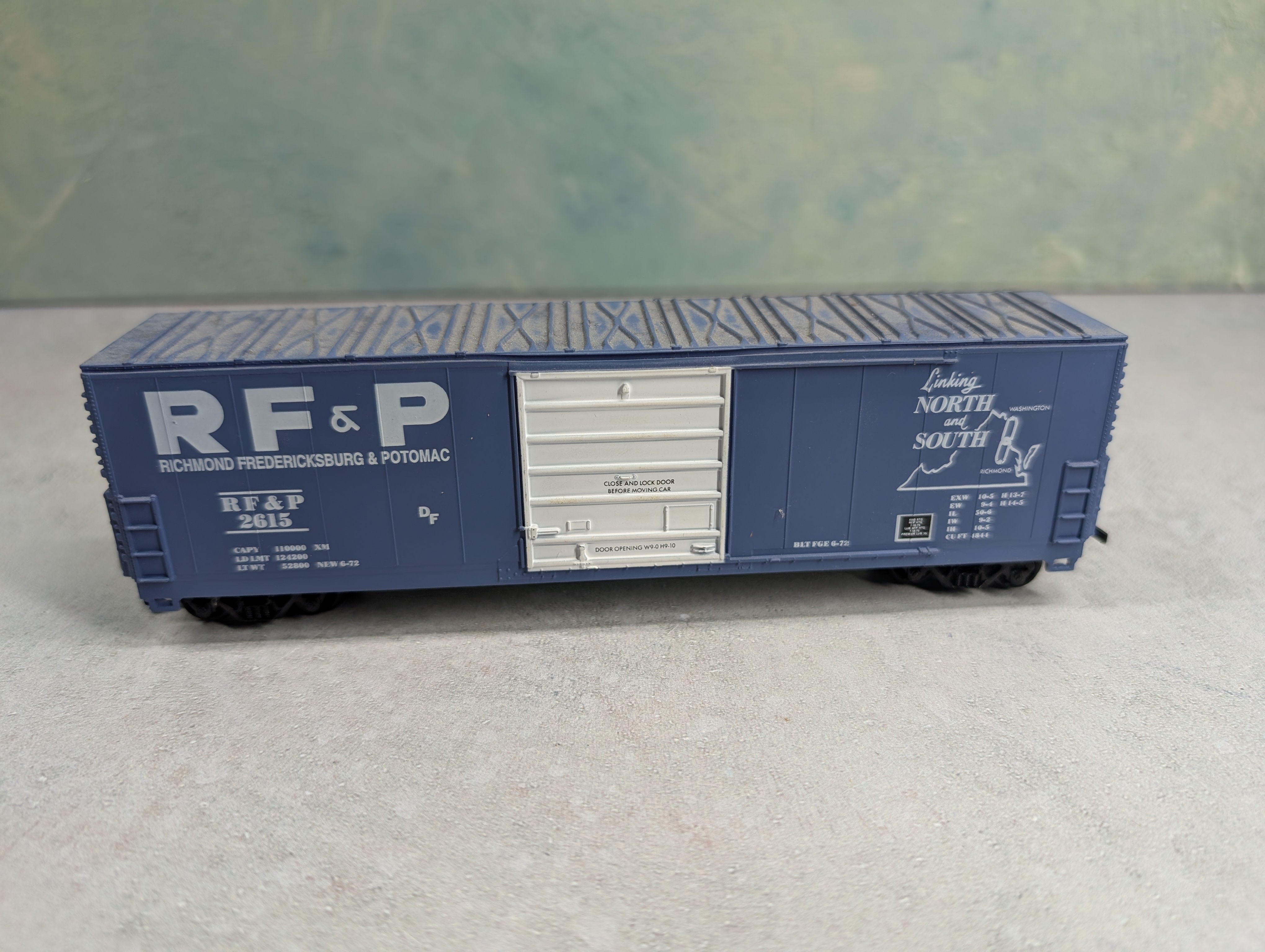 USED Life-Like HO Scale 50' Box Car Richmond, Fredericksburg and Potomac RF&P #2615