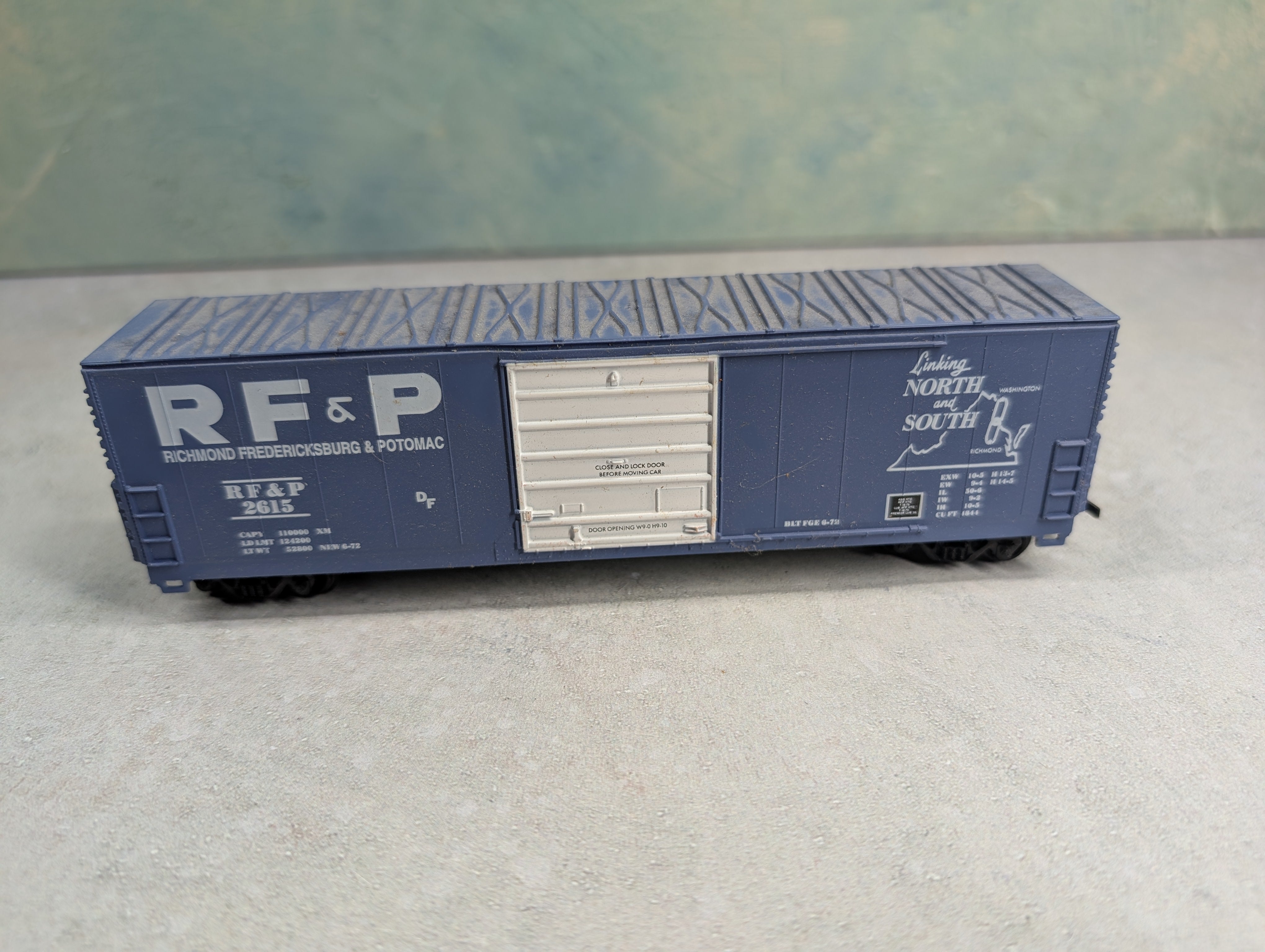 USED Life-Like HO Scale 50' Box Car Richmond, Fredericksburg and Potomac RF&P #2615