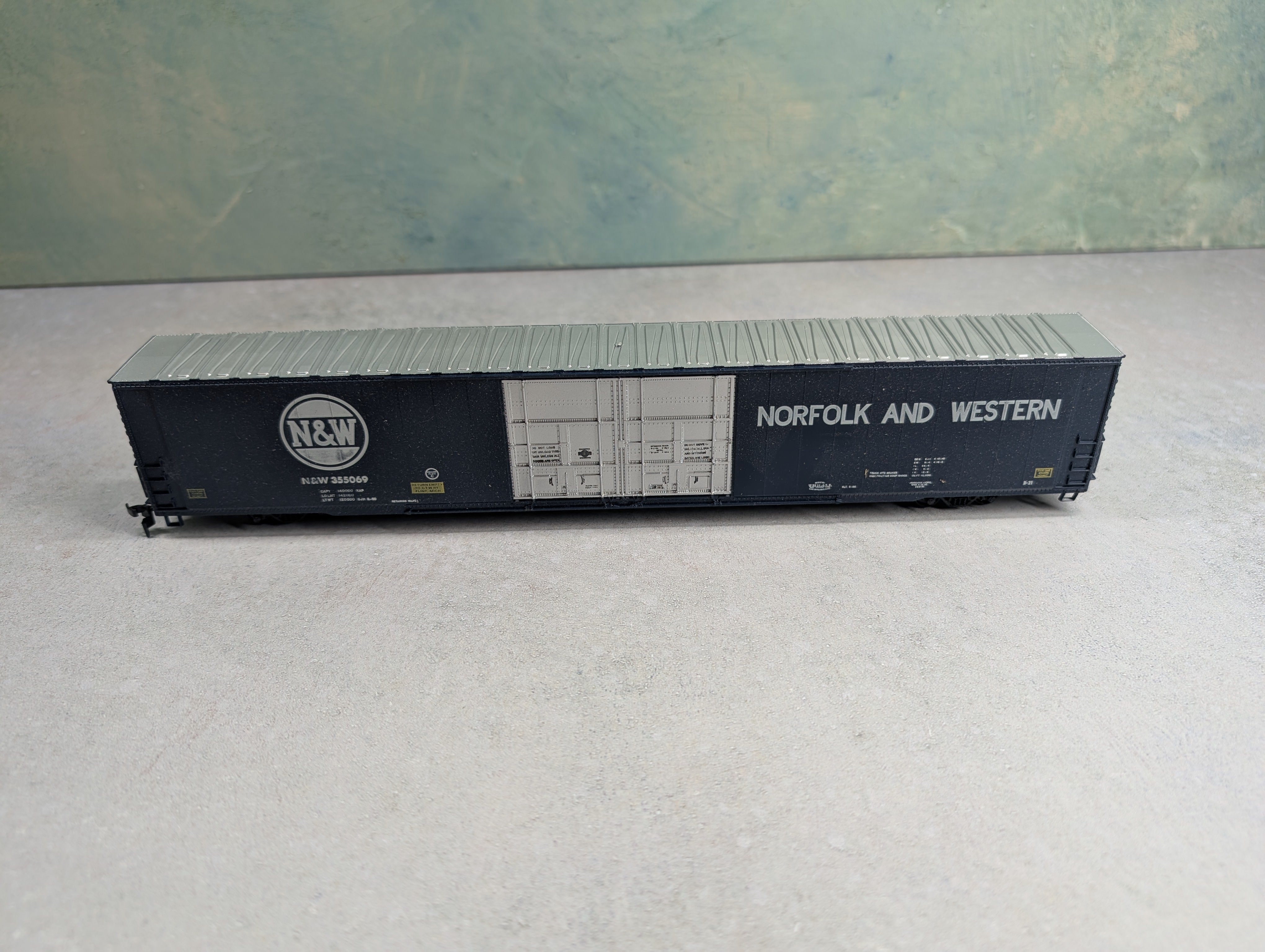 USED Athearn HO Scale 86' HI-Cube Box Car Norfolk & Western NW #355069