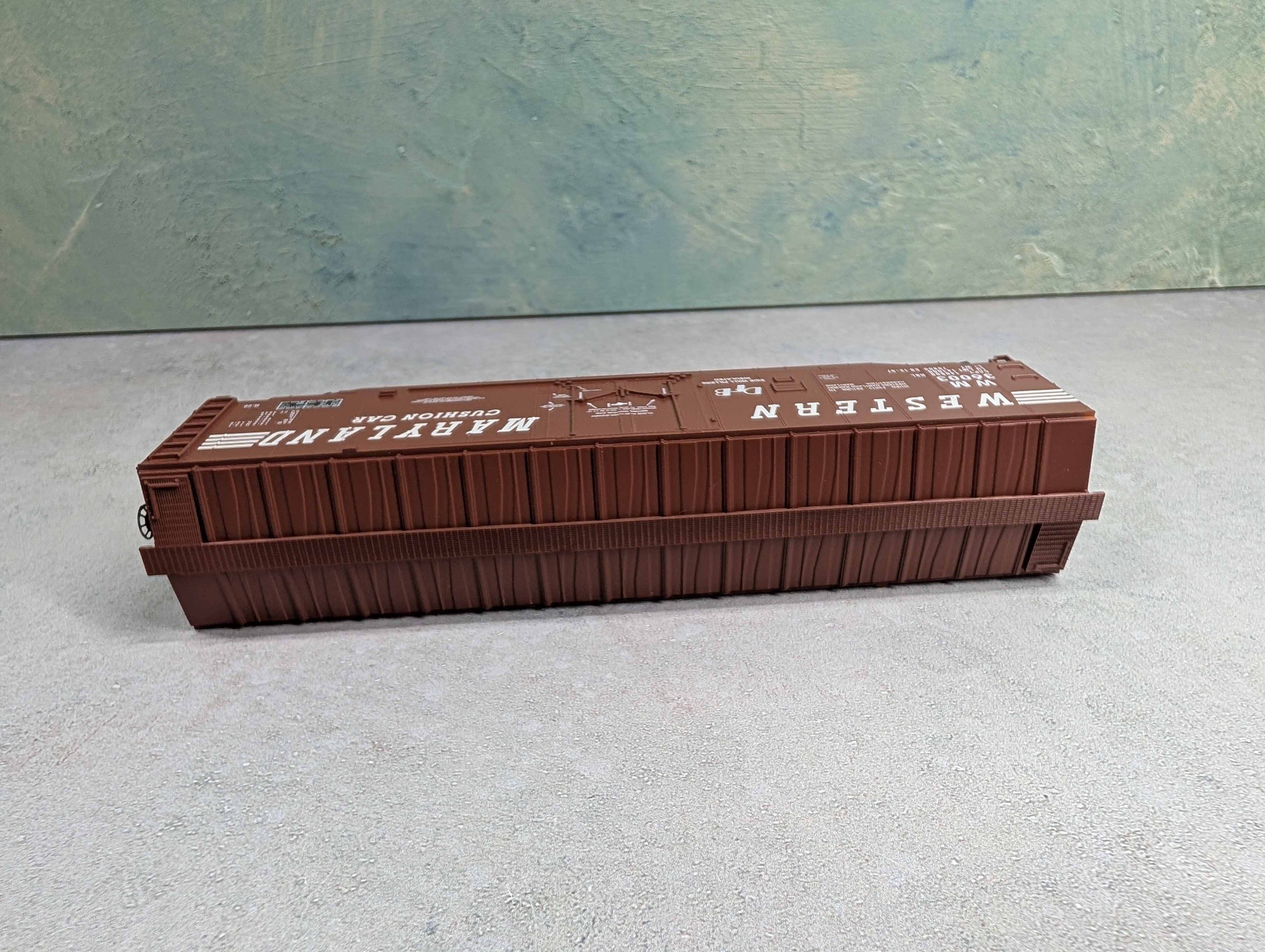 USED Bachmann 18037 HO Scale 50' Plug Door Box Car Western Maryland WM #36003
