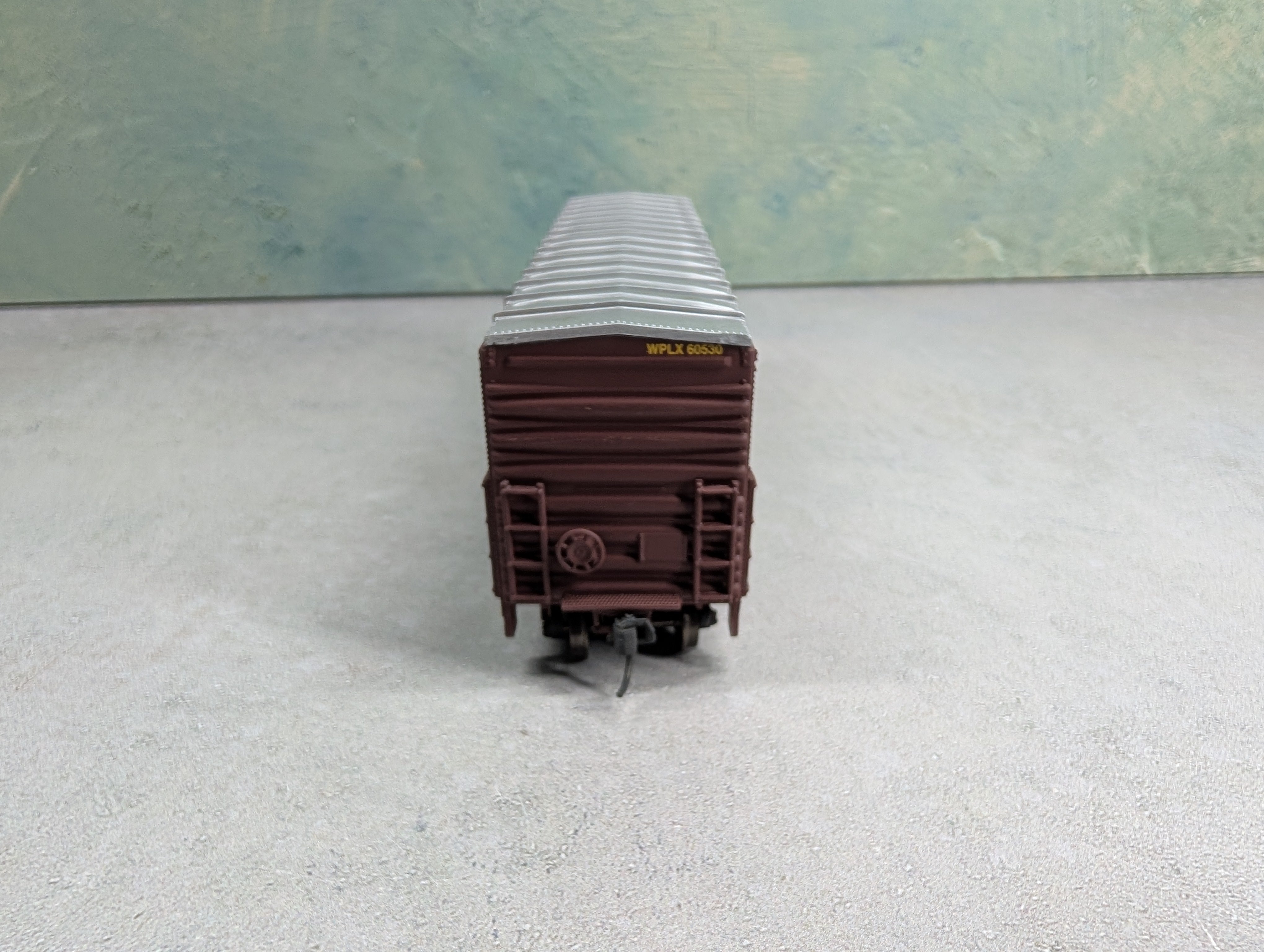 USED Walthers 932-3605 HO Scale North American 50' Exterior Post Box Car Western Pacific #60532