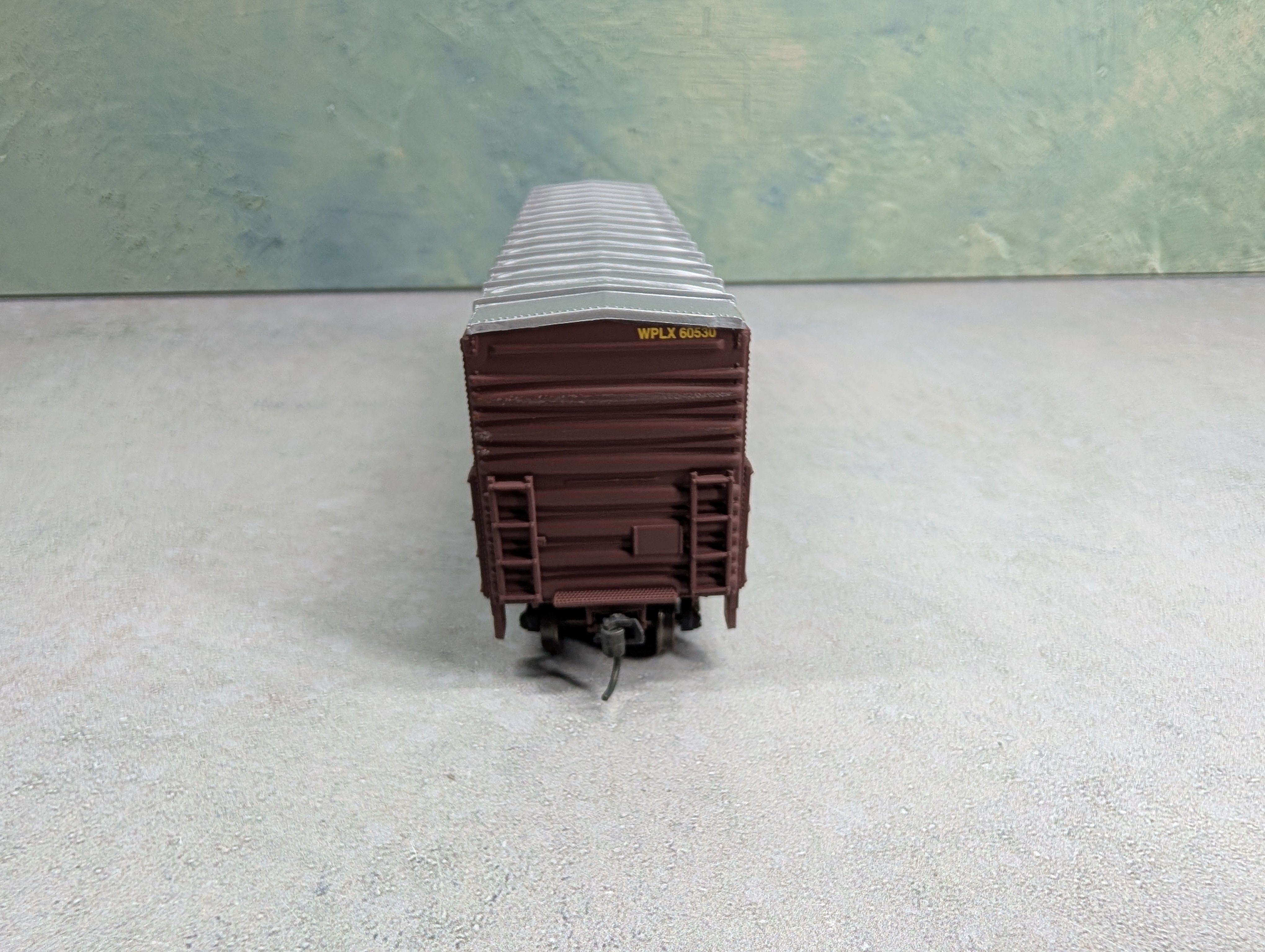 USED Walthers 932-3605 HO Scale North American 50' Exterior Post Box Car Western Pacific #60532