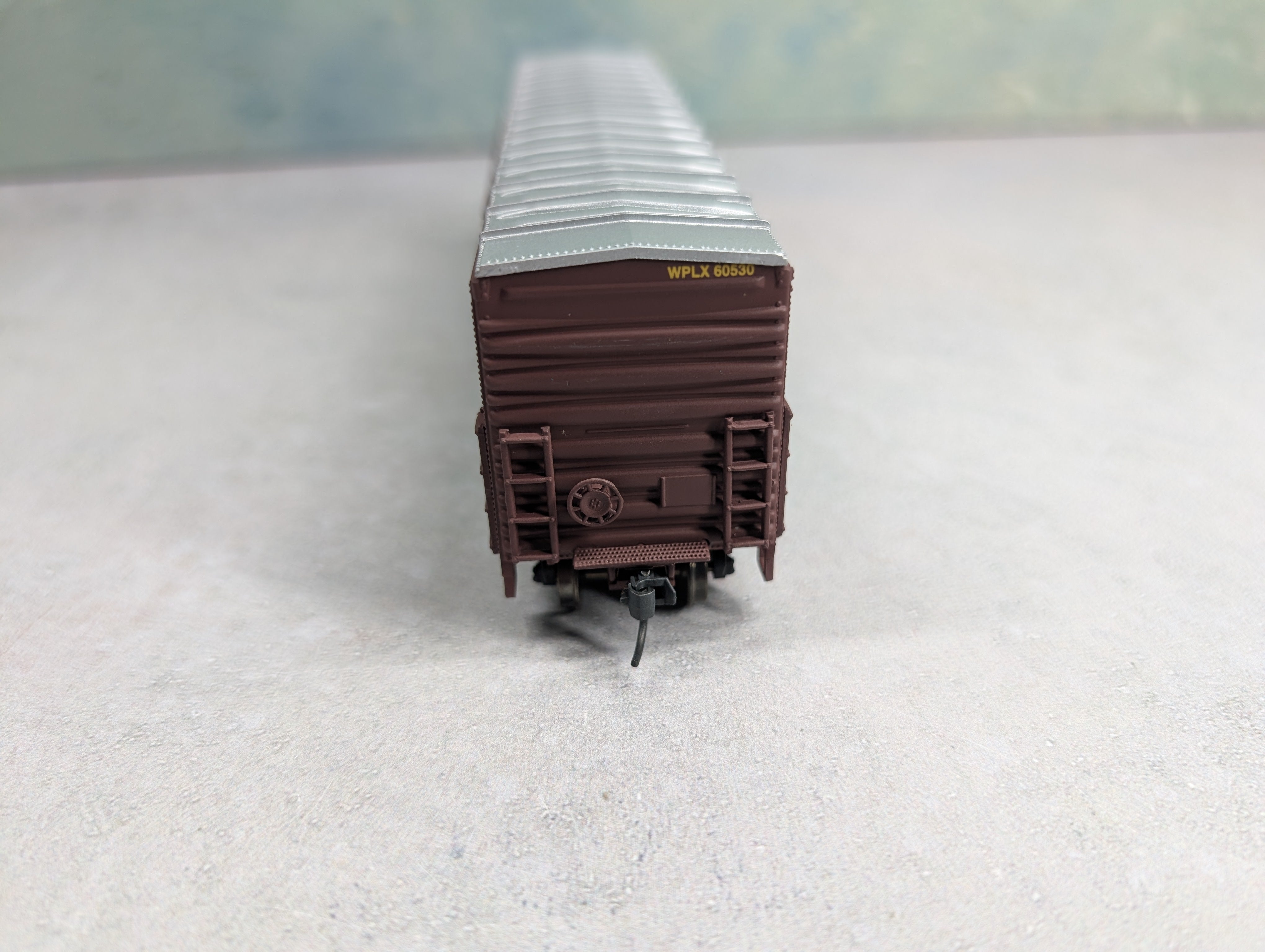 USED Walthers 932-3605 HO Scale North American 50' Exterior Post Box Car Western Pacific #60531