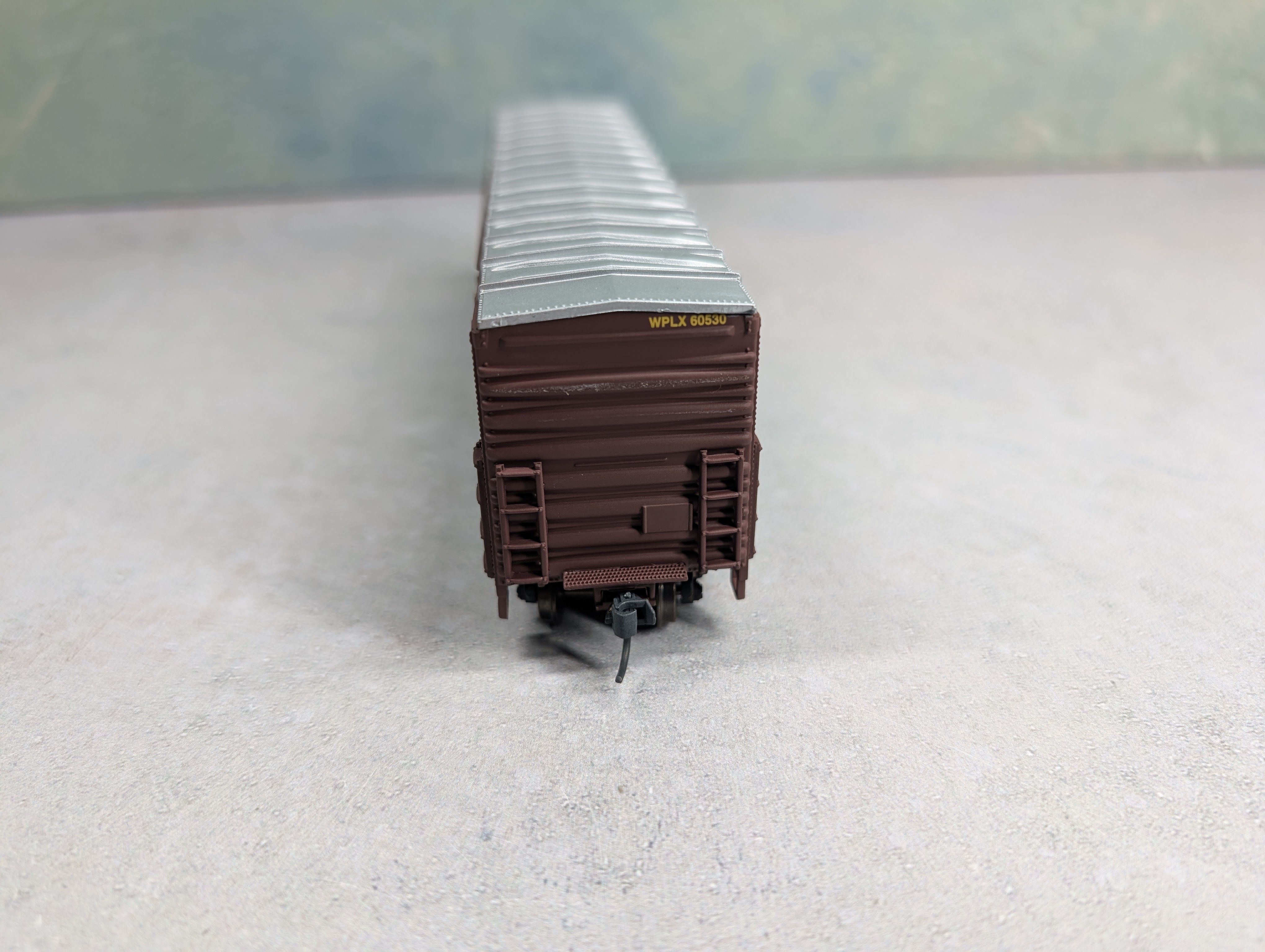 USED Walthers 932-3605 HO Scale North American 50' Exterior Post Box Car Western Pacific #60531