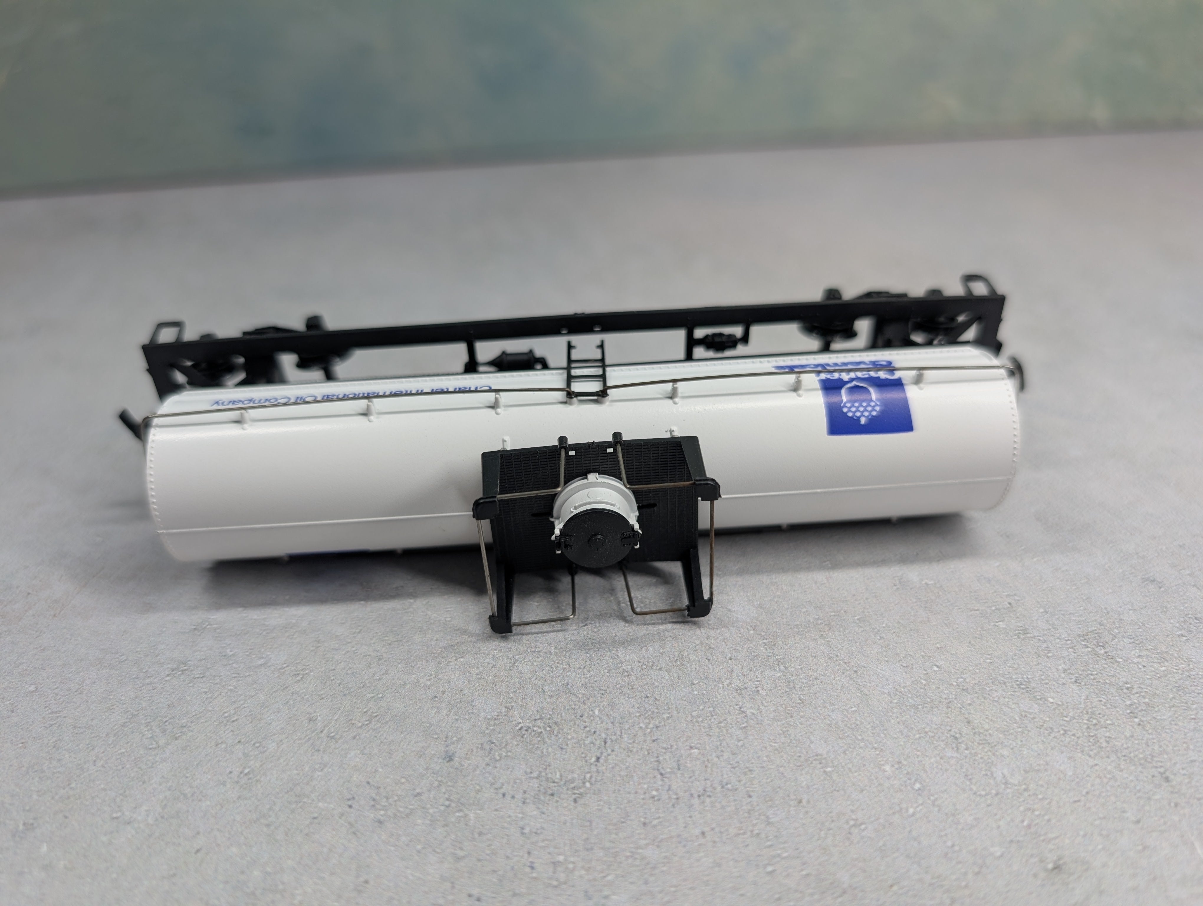 USED Athearn HO Scale Tank Car Charter Chemicals