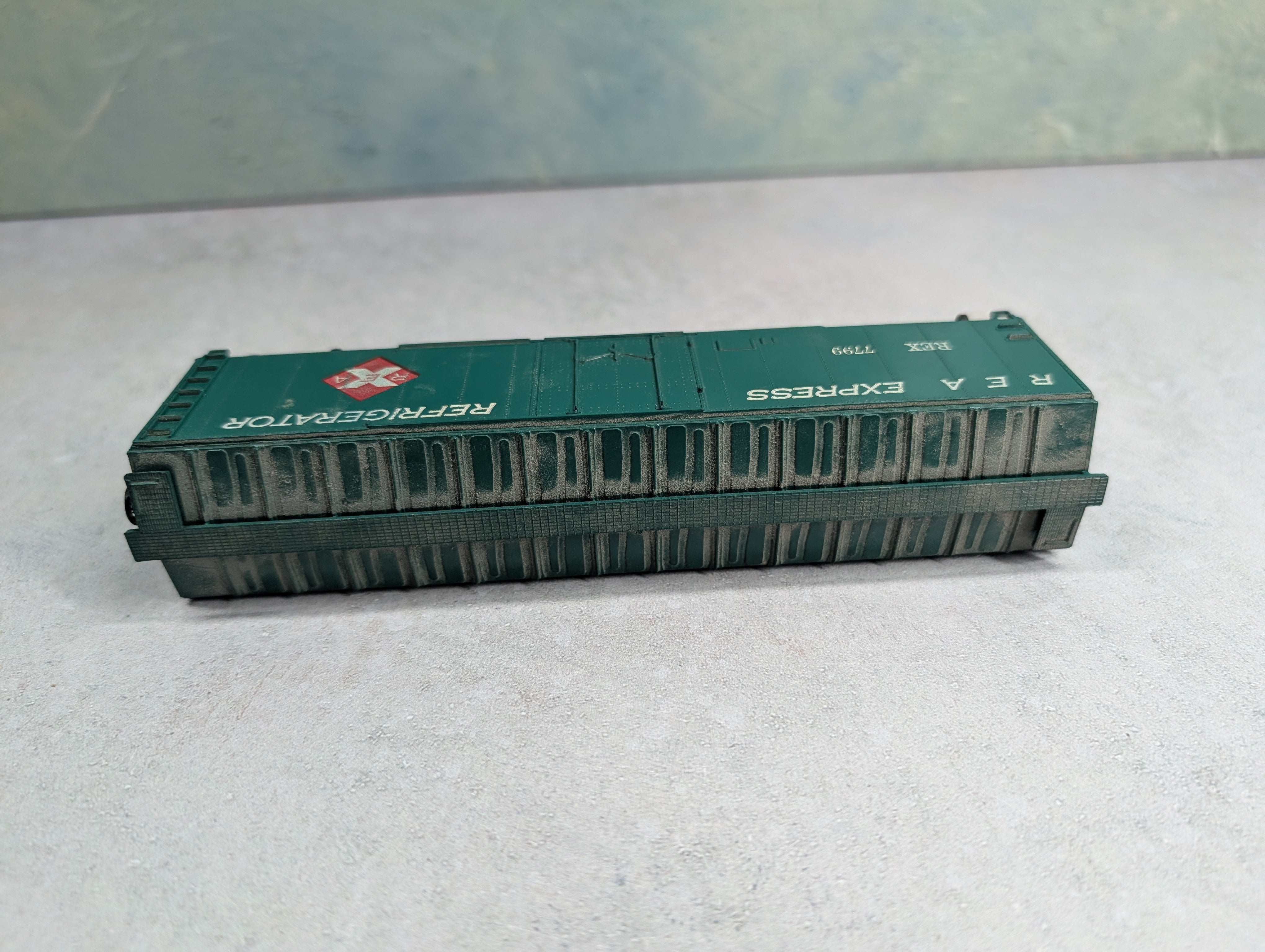 USED HO Scale Box Car REA Express REX #7799