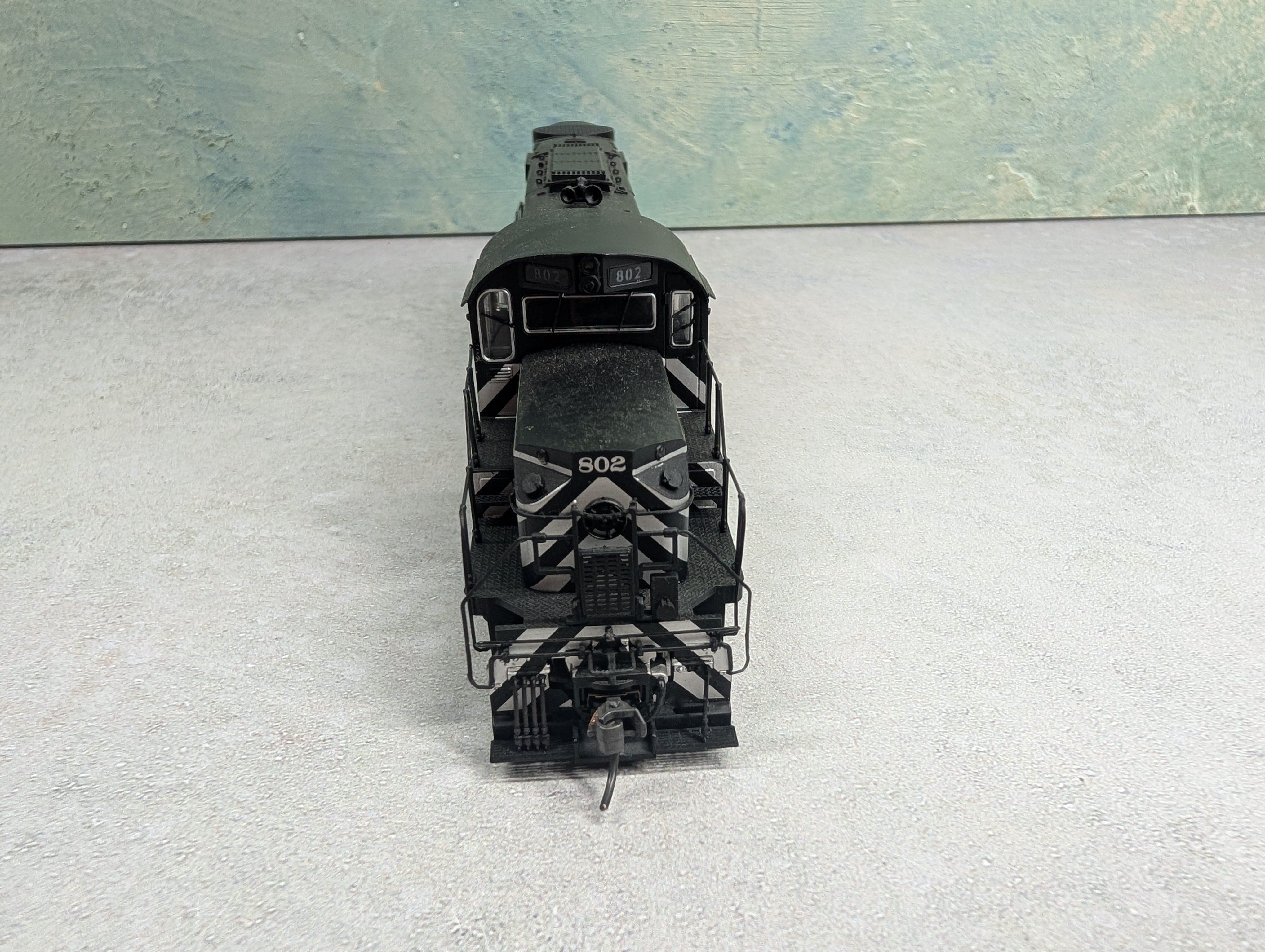 USED Broadway Limited 316 HO Scale Alco RSD-15 Diesel Locomotive Santa Fe ATSF #802 LH Zebra Stripe, Runs Great QSI DCC