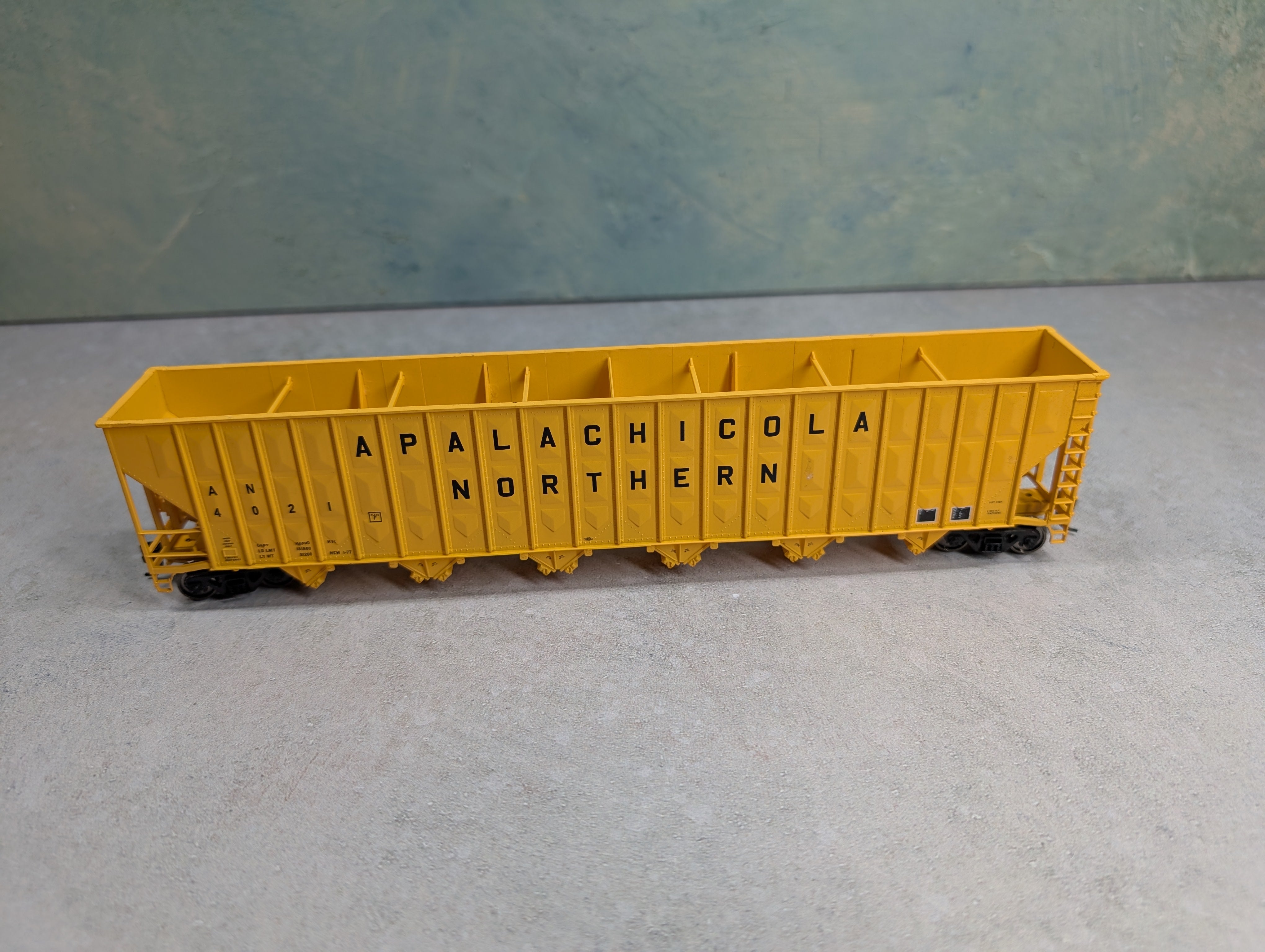 USED Walthers HO Scale Greenville 7k Cubit Foot Wood Chip Car Apalachicola Northern AN #4021