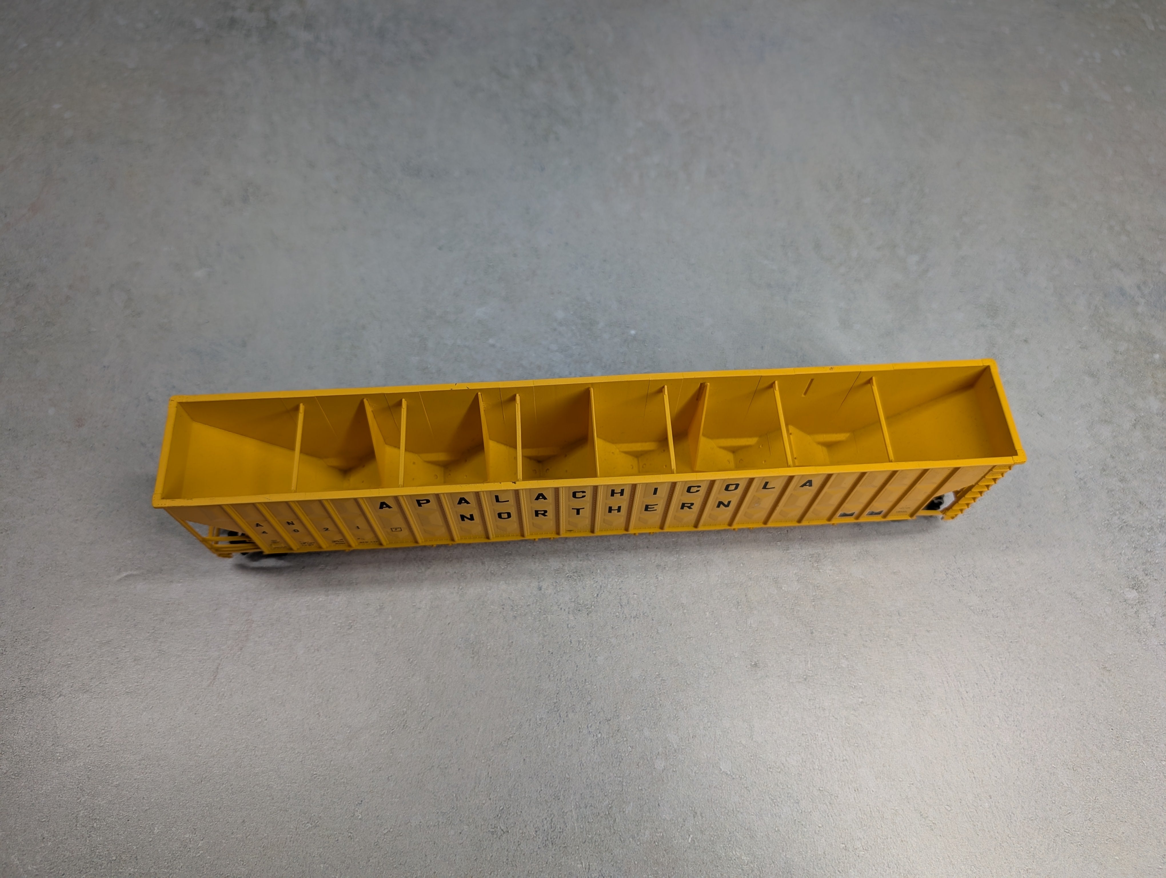 USED Walthers HO Scale Greenville 7k Cubit Foot Wood Chip Car Apalachicola Northern AN #4021