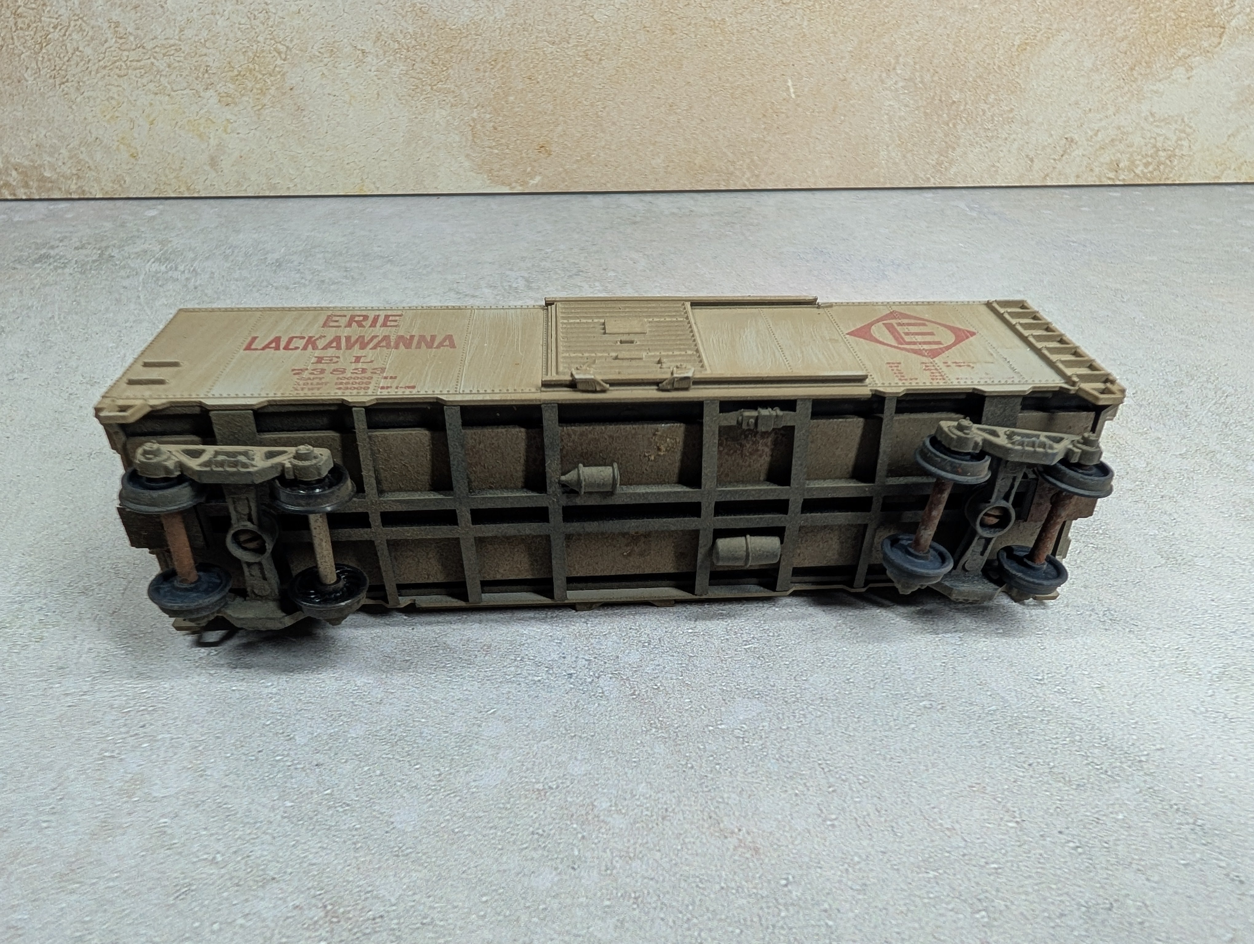 USED Athearn HO Scale 40' Box Car Erie Lackawanna EL #73833 Weathered