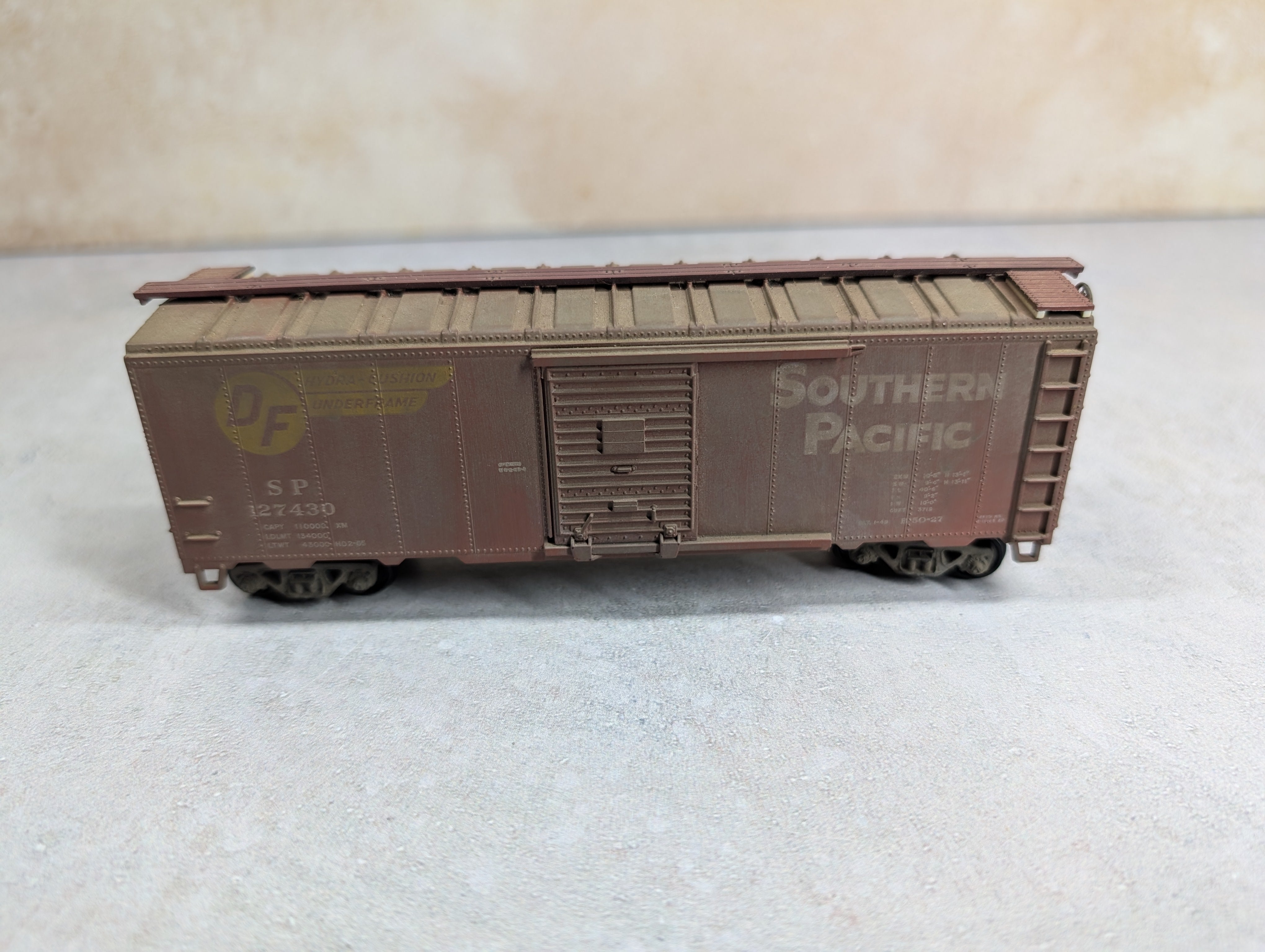 USED Athearn HO Scale 40' Box Car Southern Pacific SP #127430 Weathered