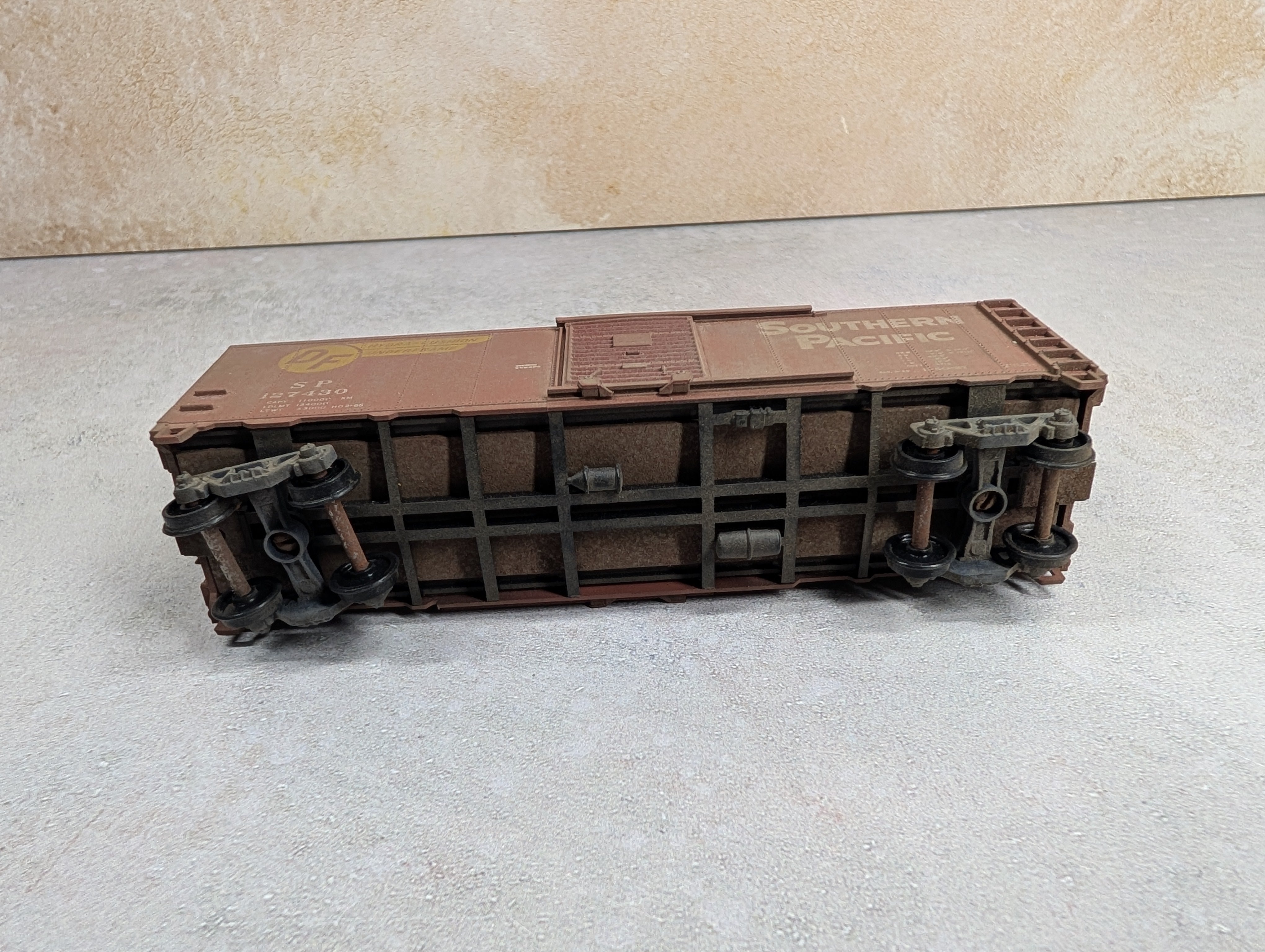 USED Athearn HO Scale 40' Box Car Southern Pacific SP #127430 Weathered