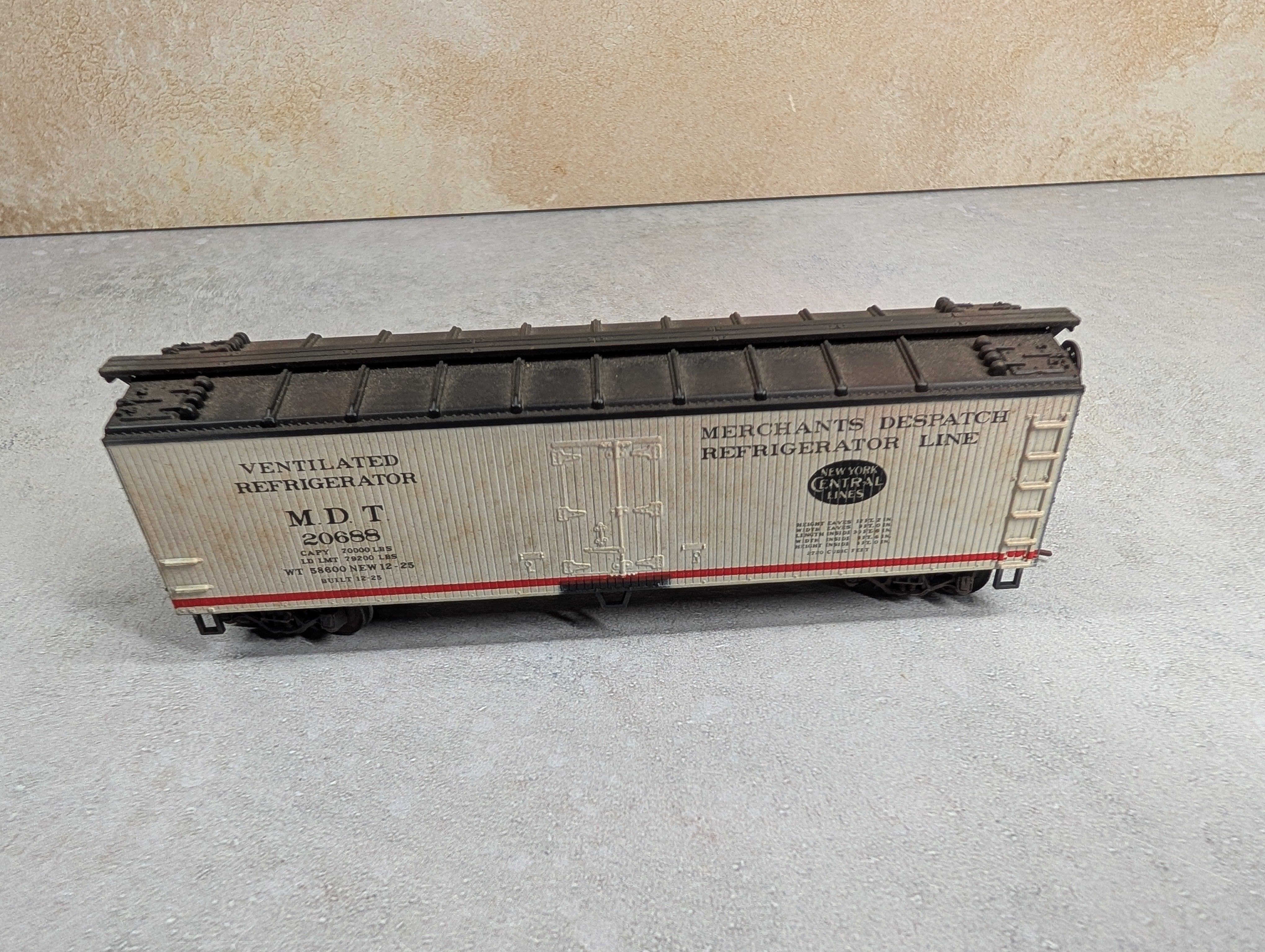 USED Walthers HO Scale 40' Box Car Merchants Despatch MDT #20688 Beautiful Weathering