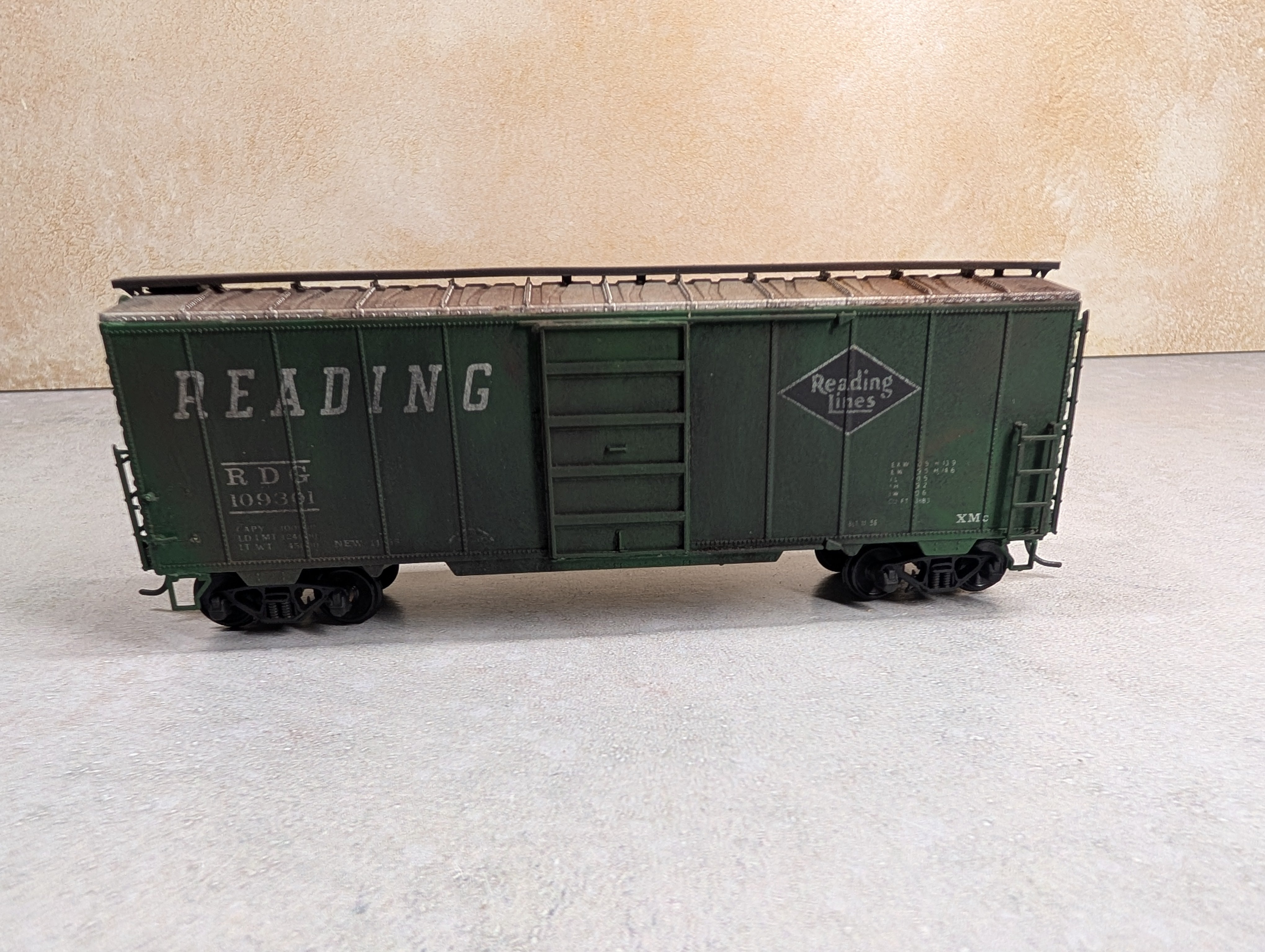USED Front Range Products HO Scale 40' Box Car Reading RDG #109301 Beautiful Weathering