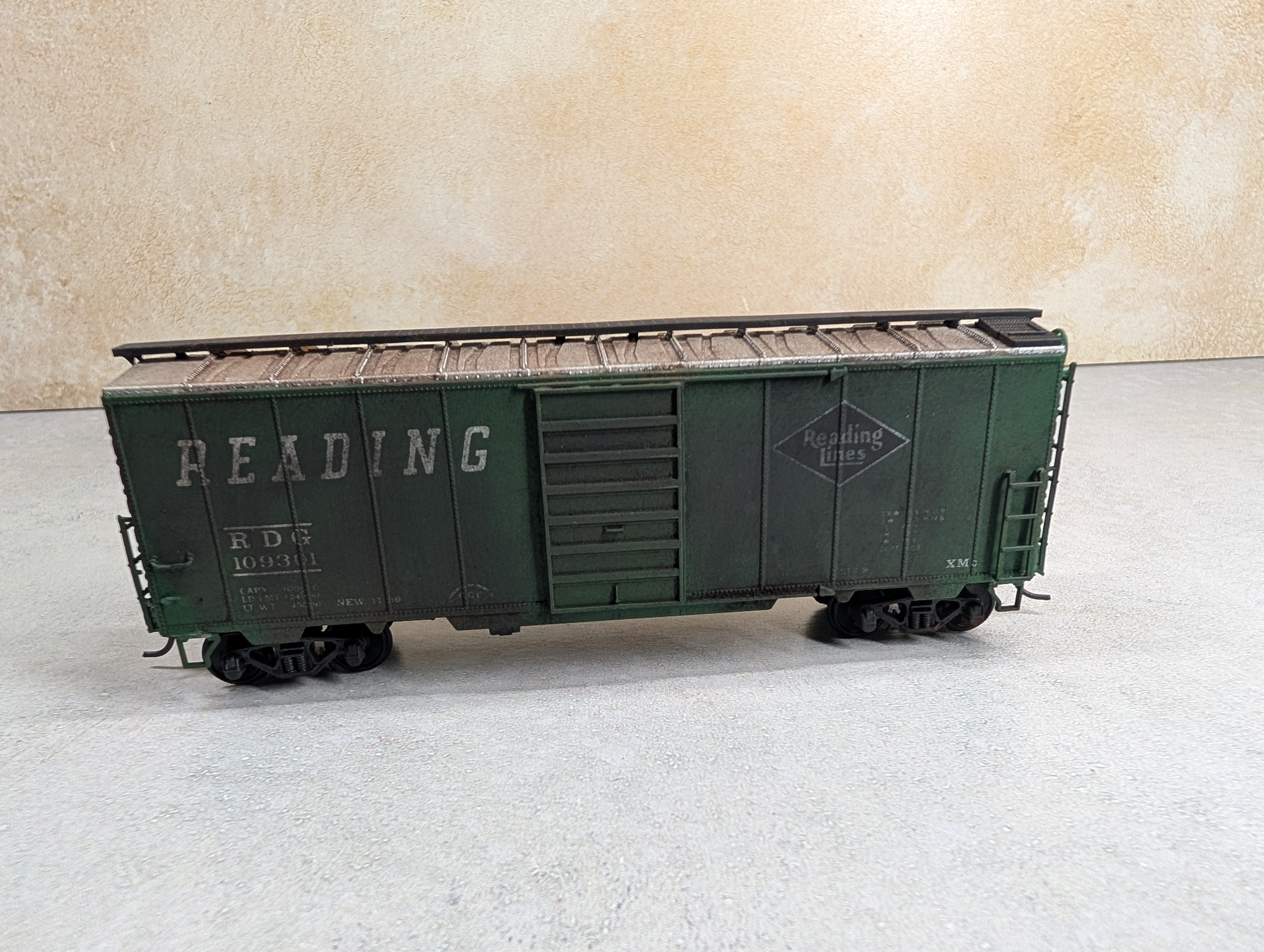 USED Front Range Products HO Scale 40' Box Car Reading RDG #109301 Beautiful Weathering