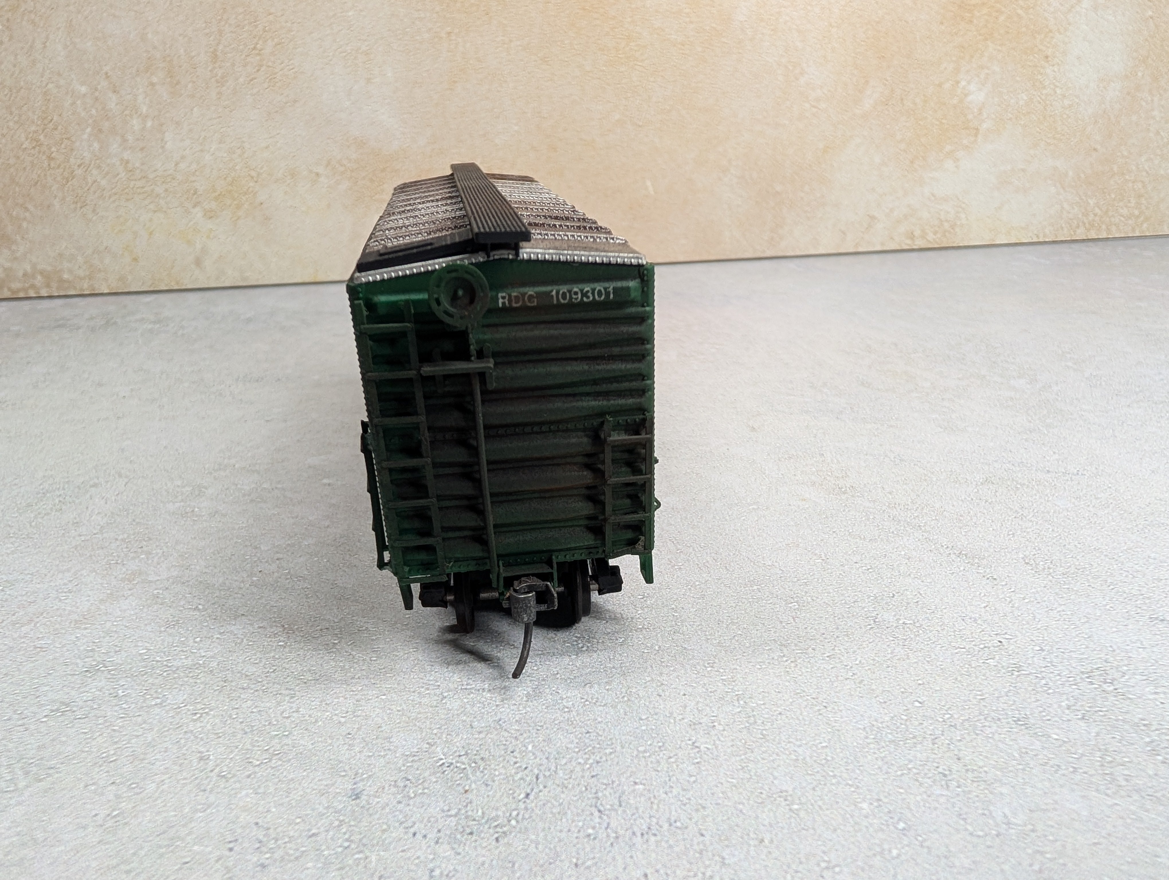 USED Front Range Products HO Scale 40' Box Car Reading RDG #109301 Beautiful Weathering