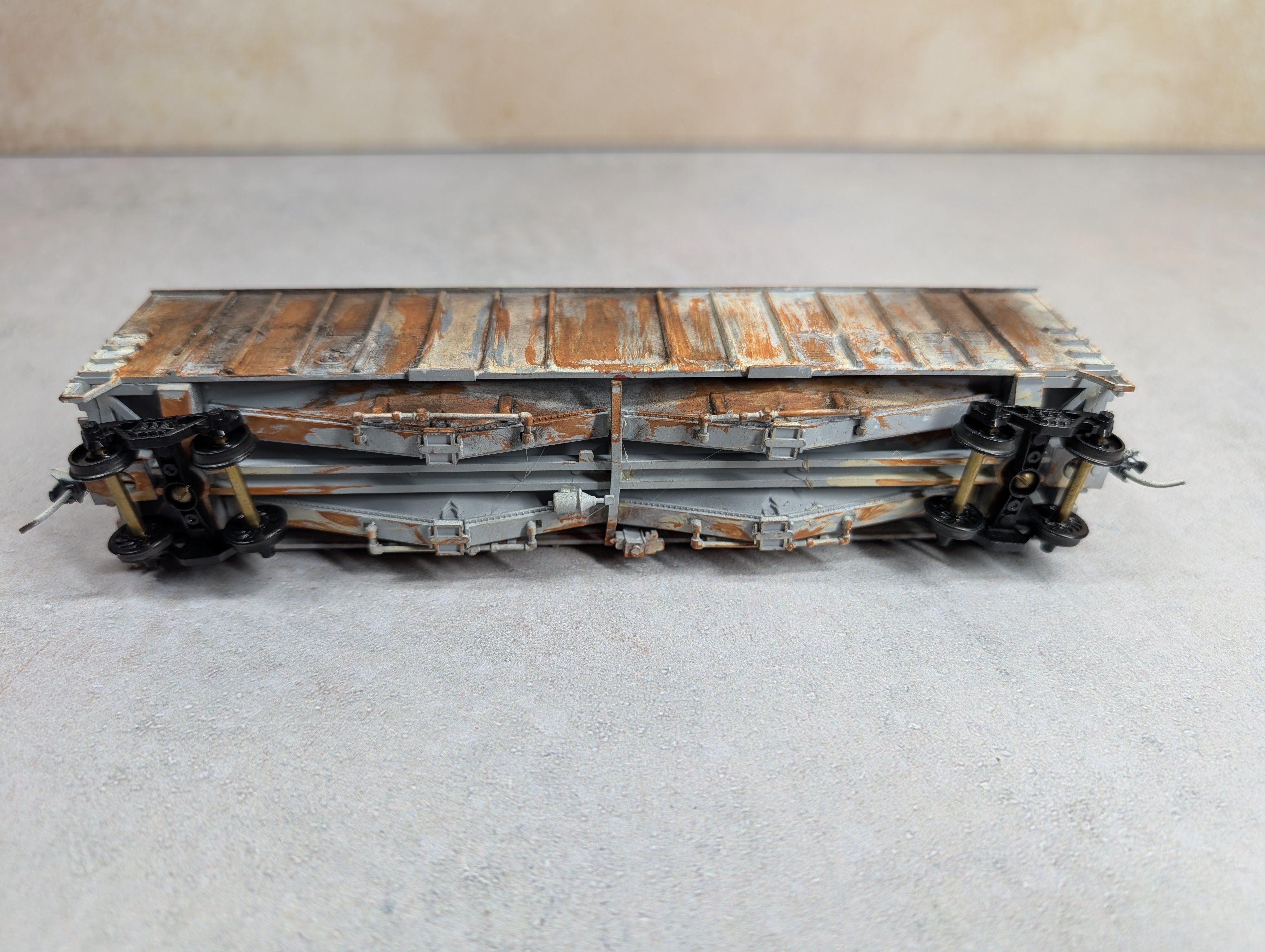 USED HO Scale Beautifully Weathered Covered Hopper