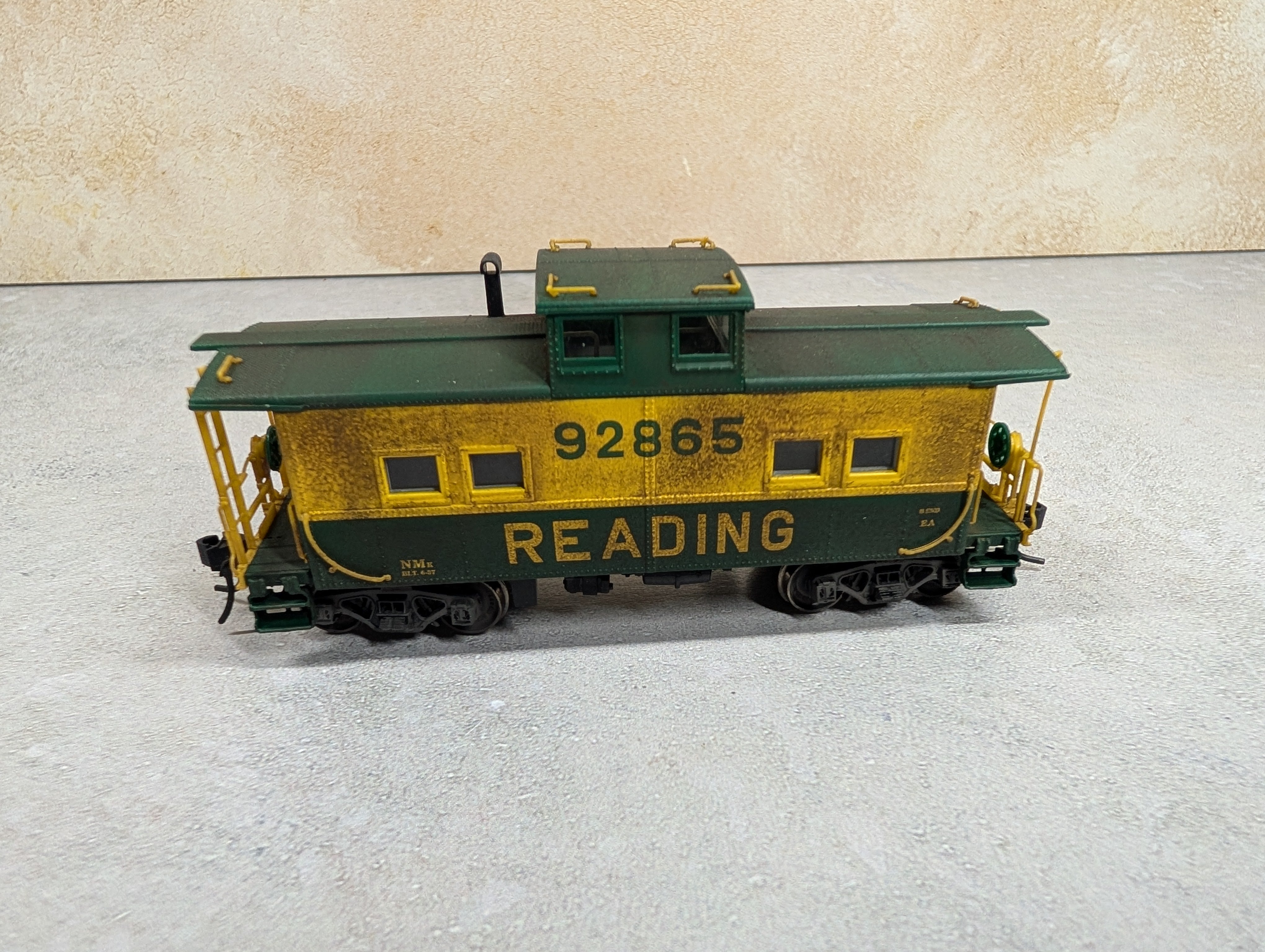 USED Life-Like HO Scale Beautifully Weathered Caboose Reading #92865 Proto2000