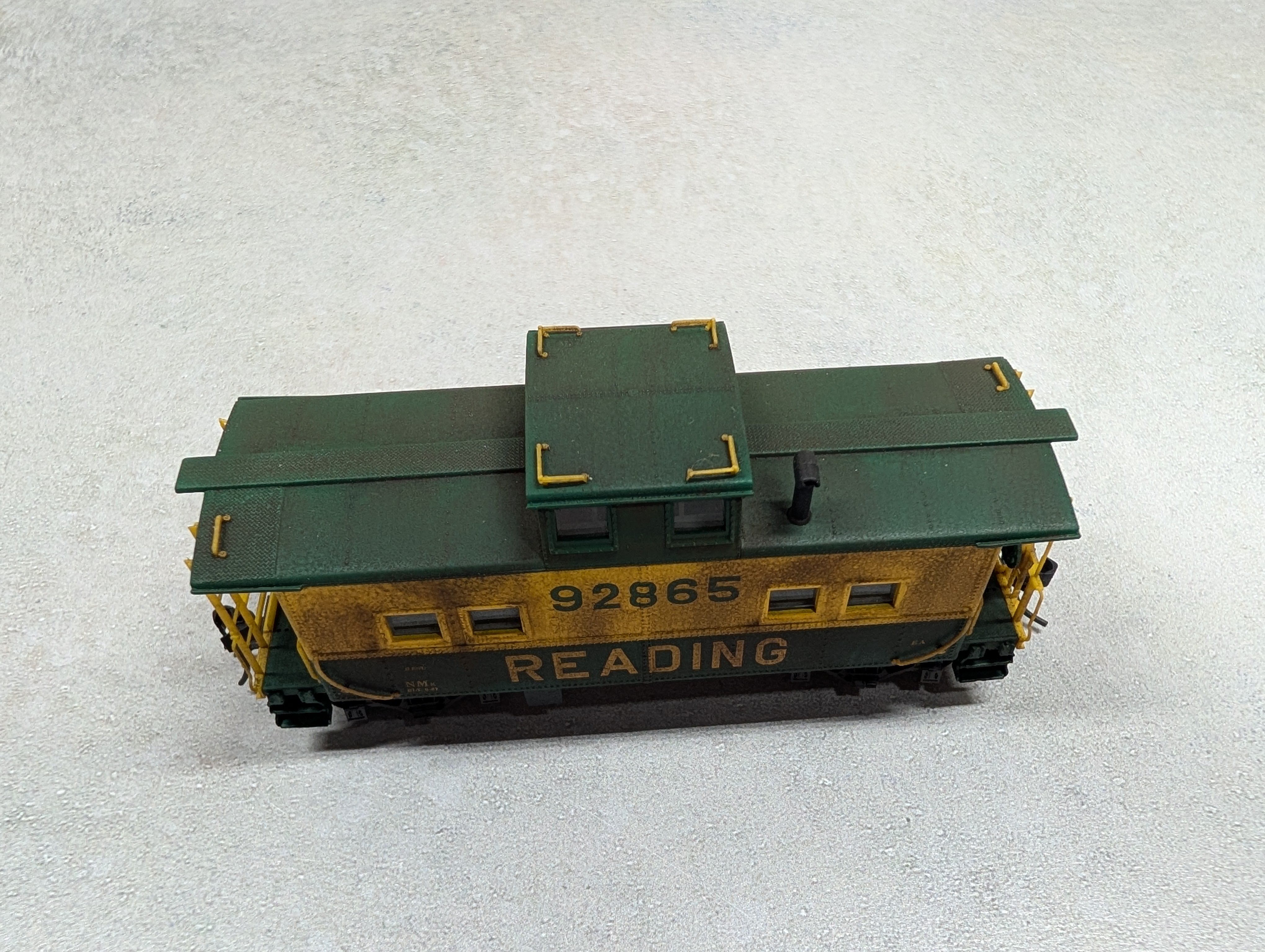 USED Life-Like HO Scale Beautifully Weathered Caboose Reading #92865 Proto2000