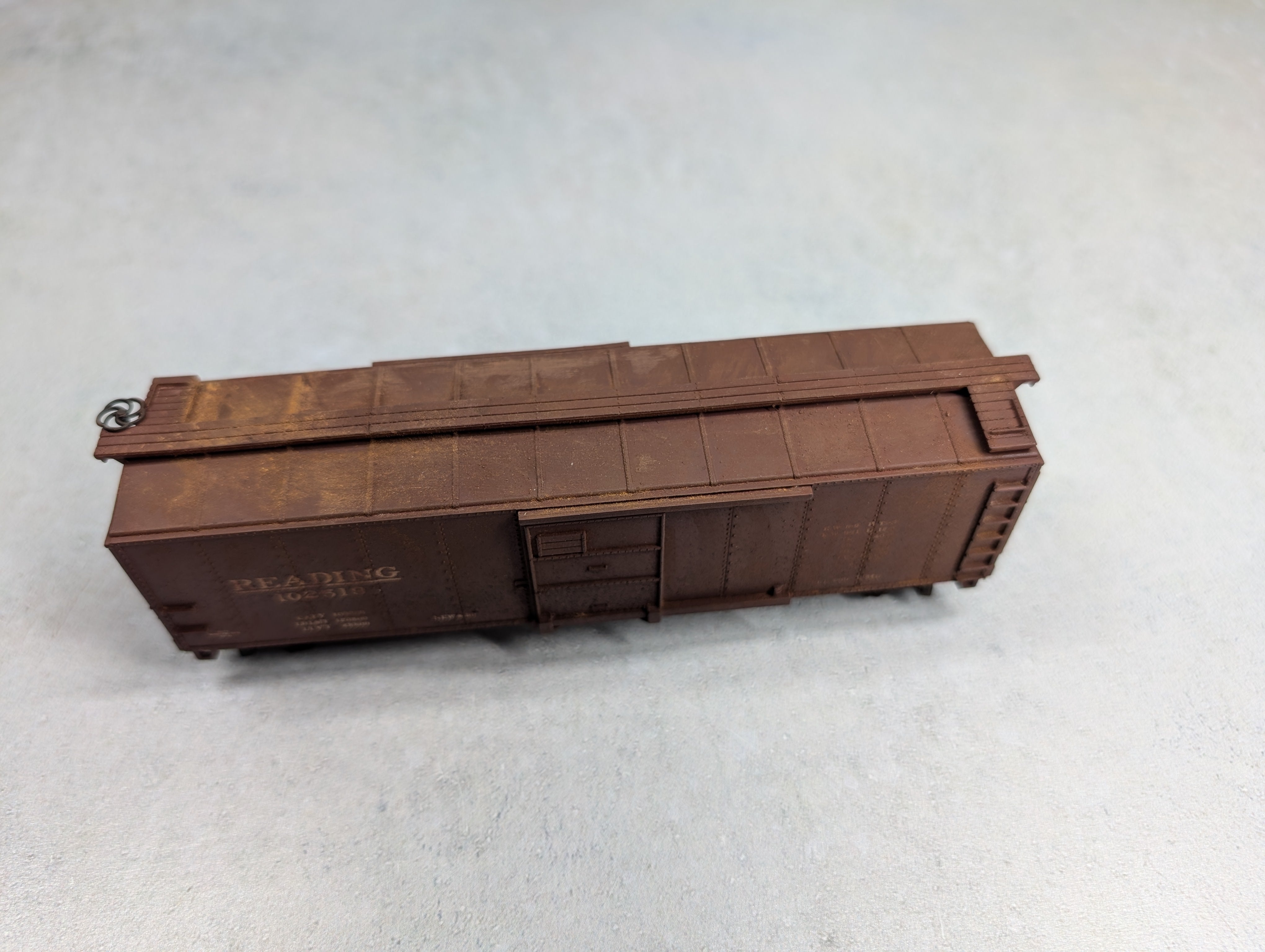USED Walthers HO Scale Beautifully Weathered Box Car Reading #102519