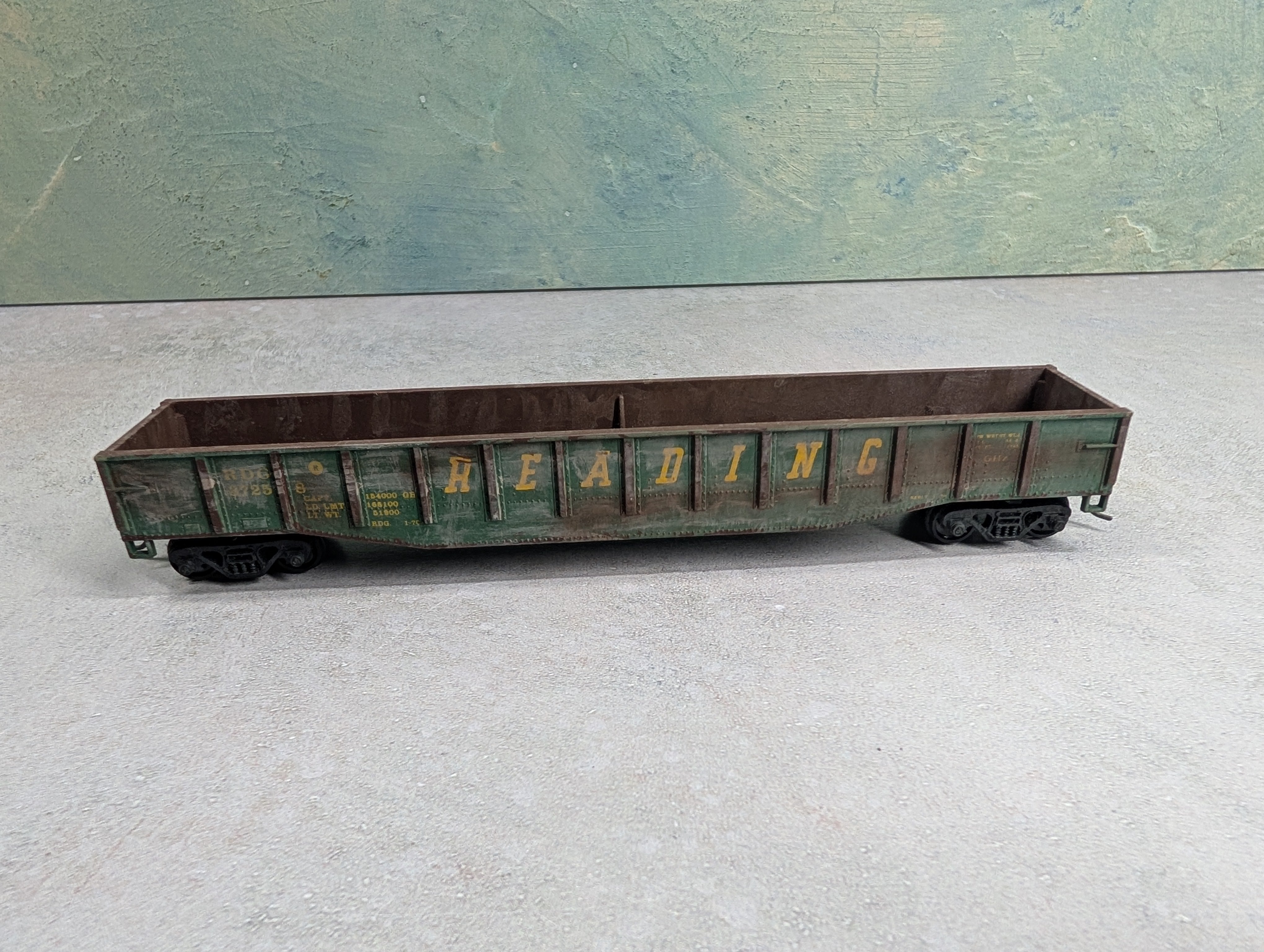 USED Walthers HO Scale Beautifully Weathered Gondola Reading RDG #37258