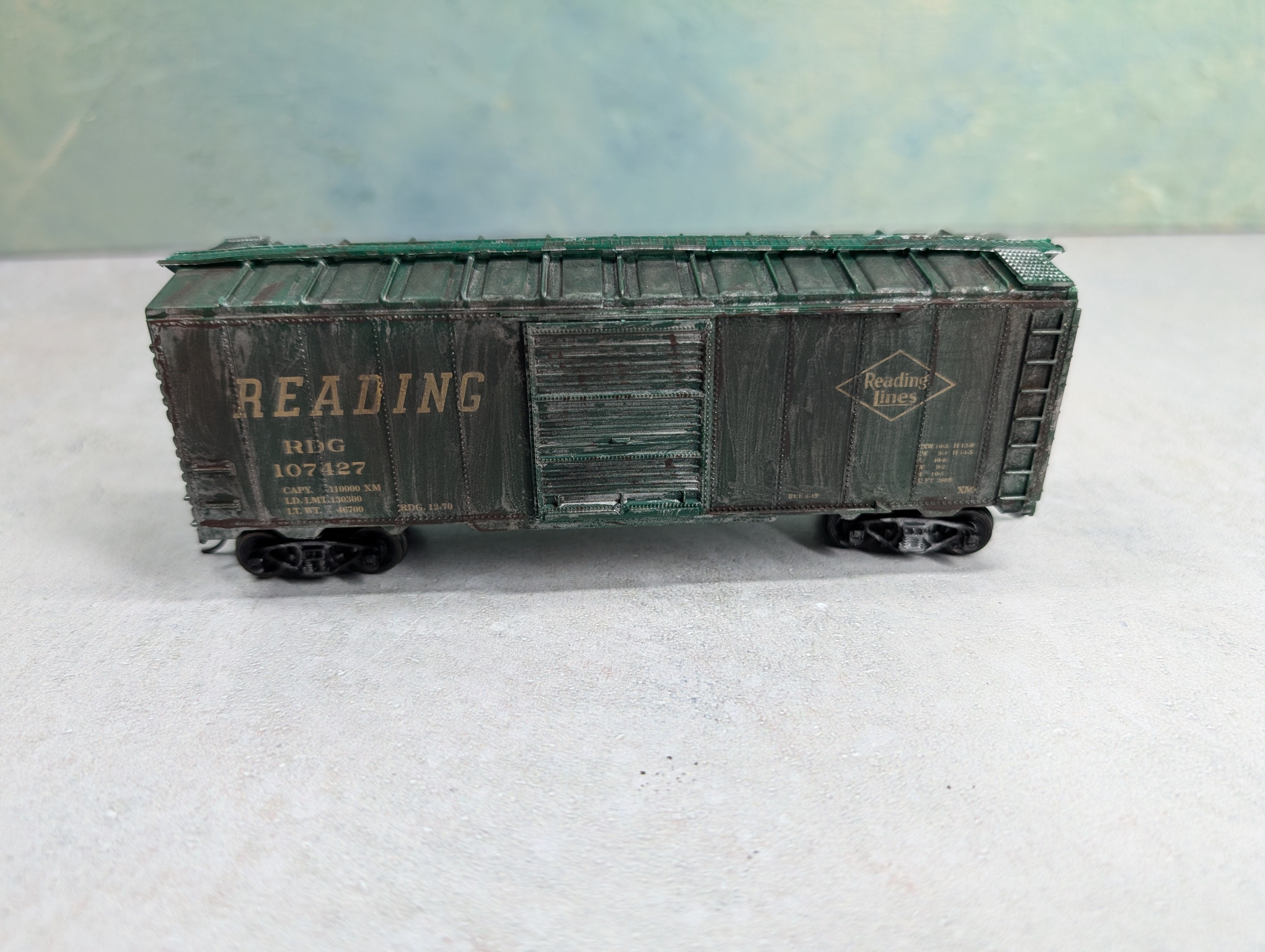 USED C&BT SHOPS HO Scale Beautifully Weathered Box Car Reading RDG #107427