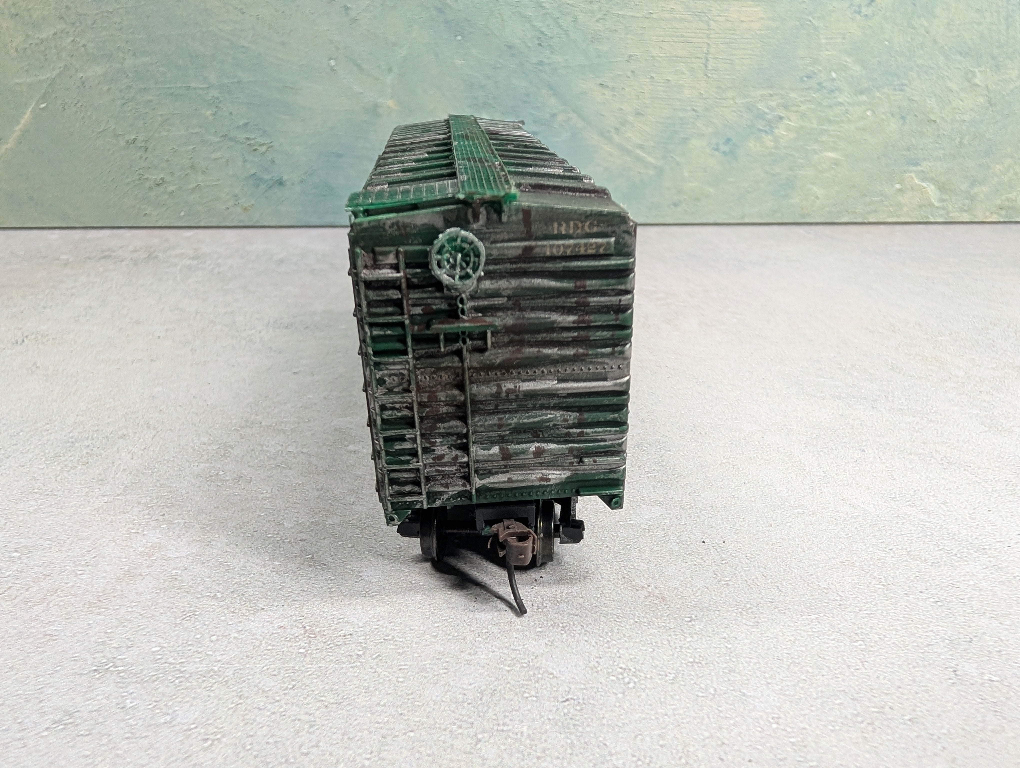 USED C&BT SHOPS HO Scale Beautifully Weathered Box Car Reading RDG #107427