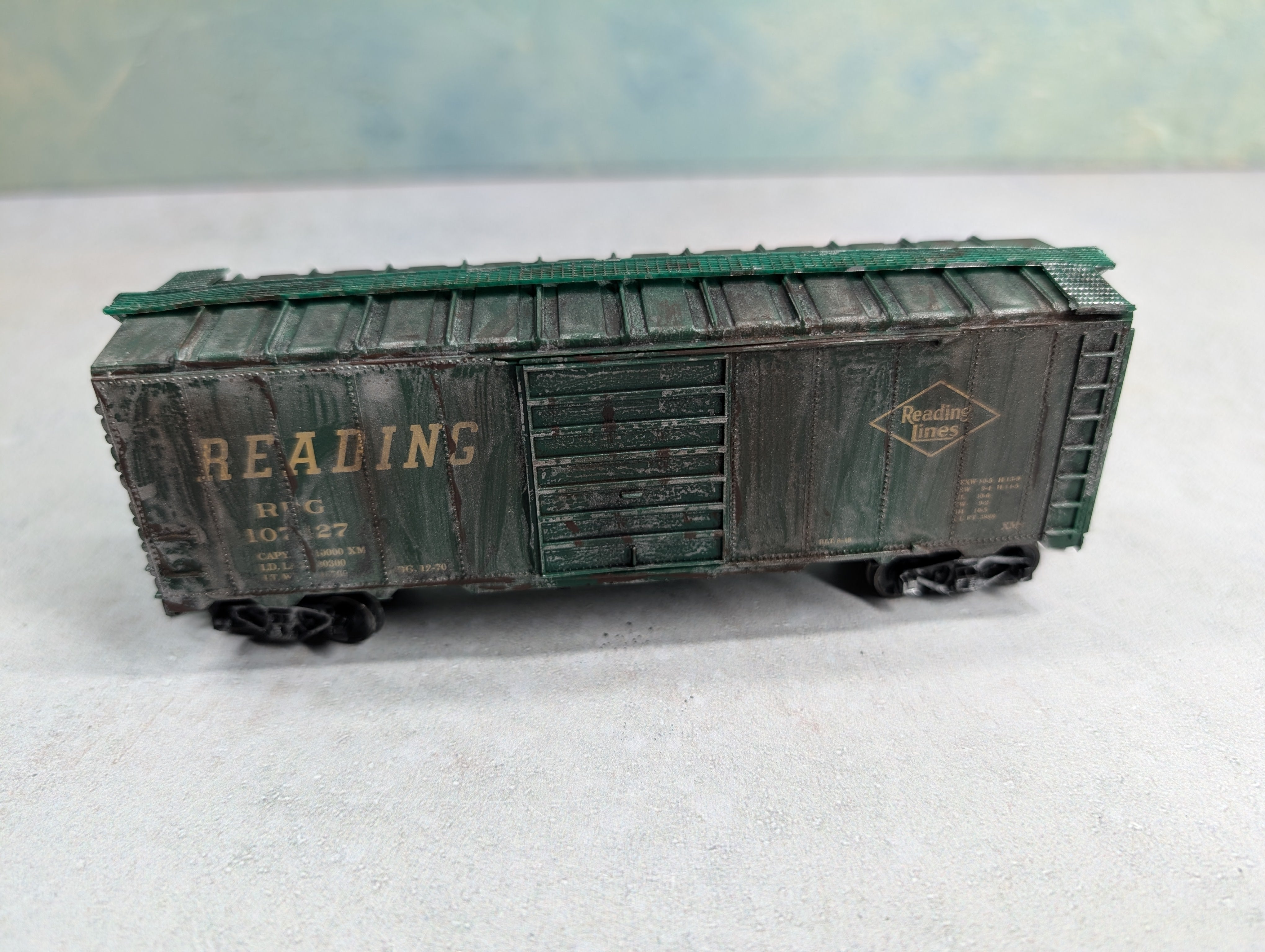 USED C&BT SHOPS HO Scale Beautifully Weathered Box Car Reading RDG #107427