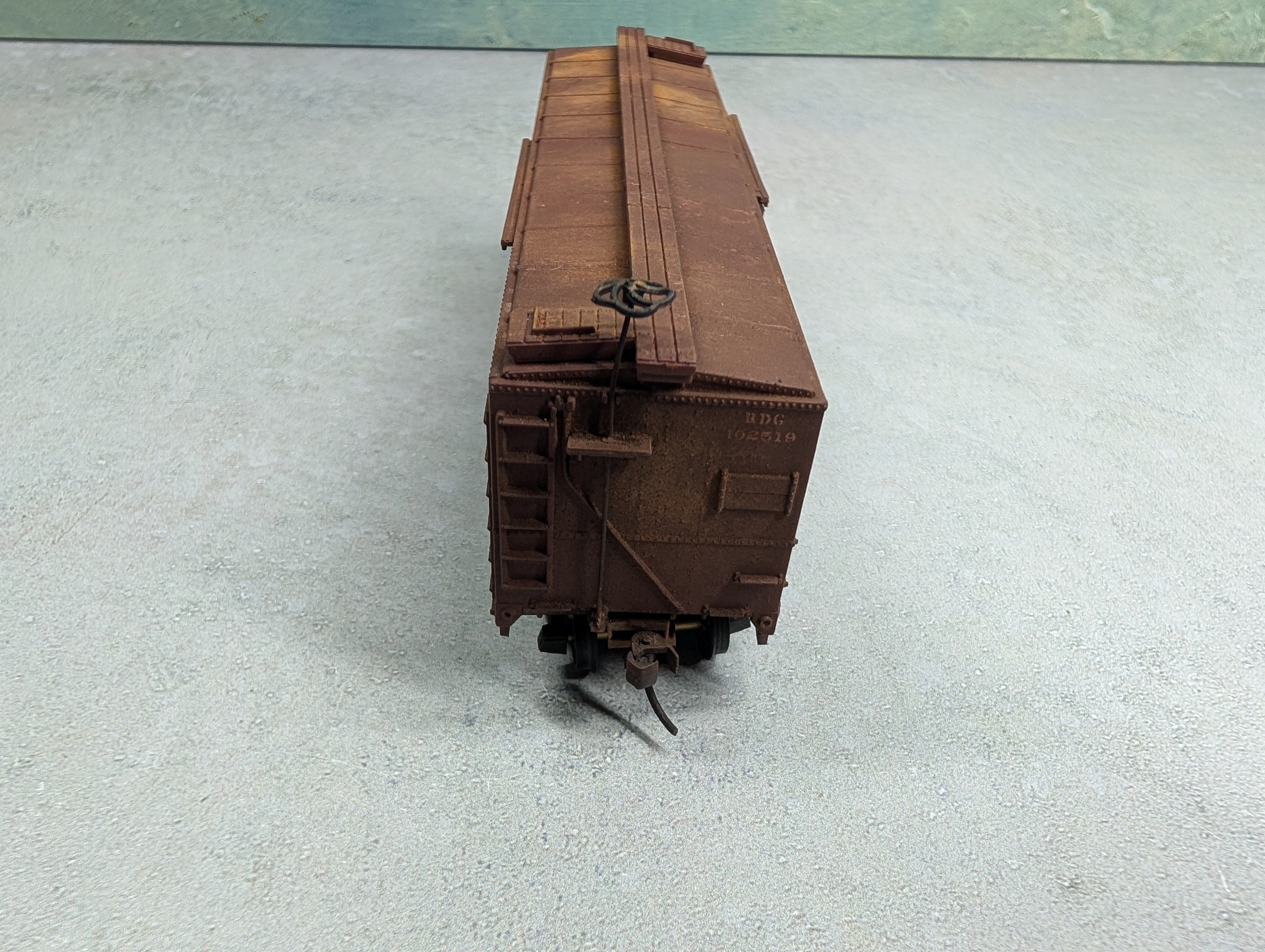 USED Walthers HO Scale Beautifully Weathered Box Car Reading #102519