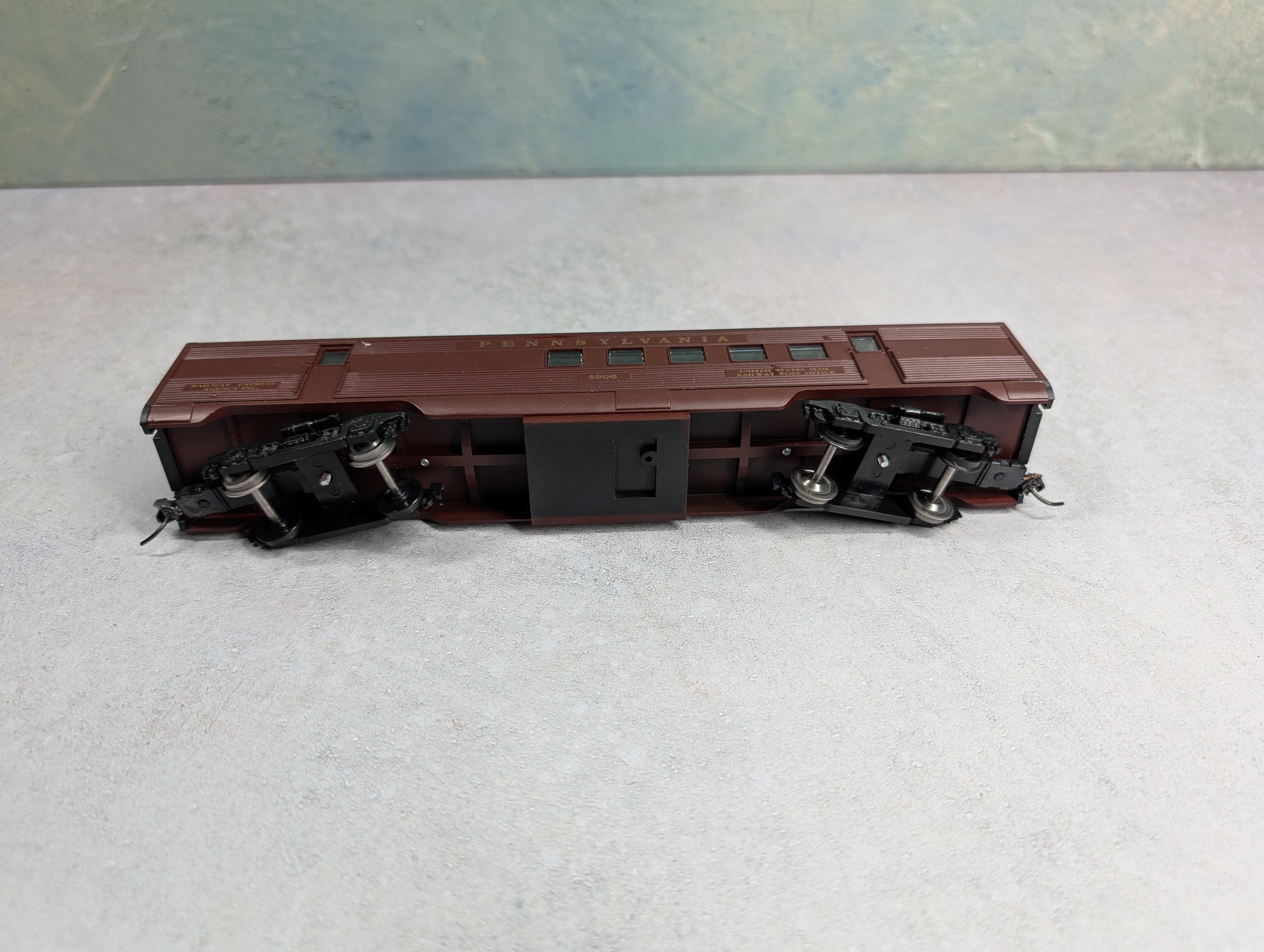 USED Athearn HO Scale Passenger Car RPO Pennsylvania #4906