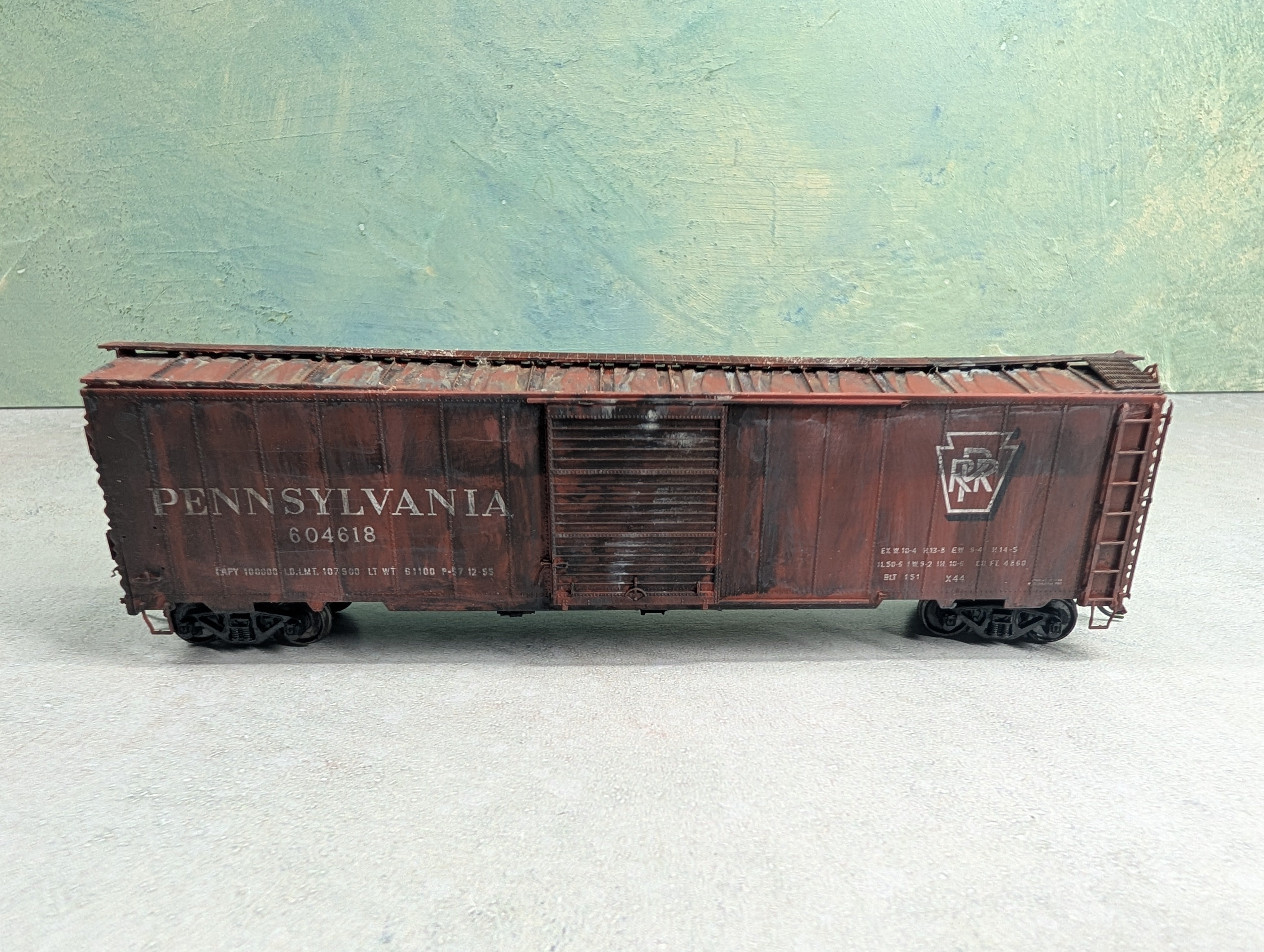 USED Branchline HO Scale Beautifully Weathered SD 50' Box Car Pennsylvania PRR #604618