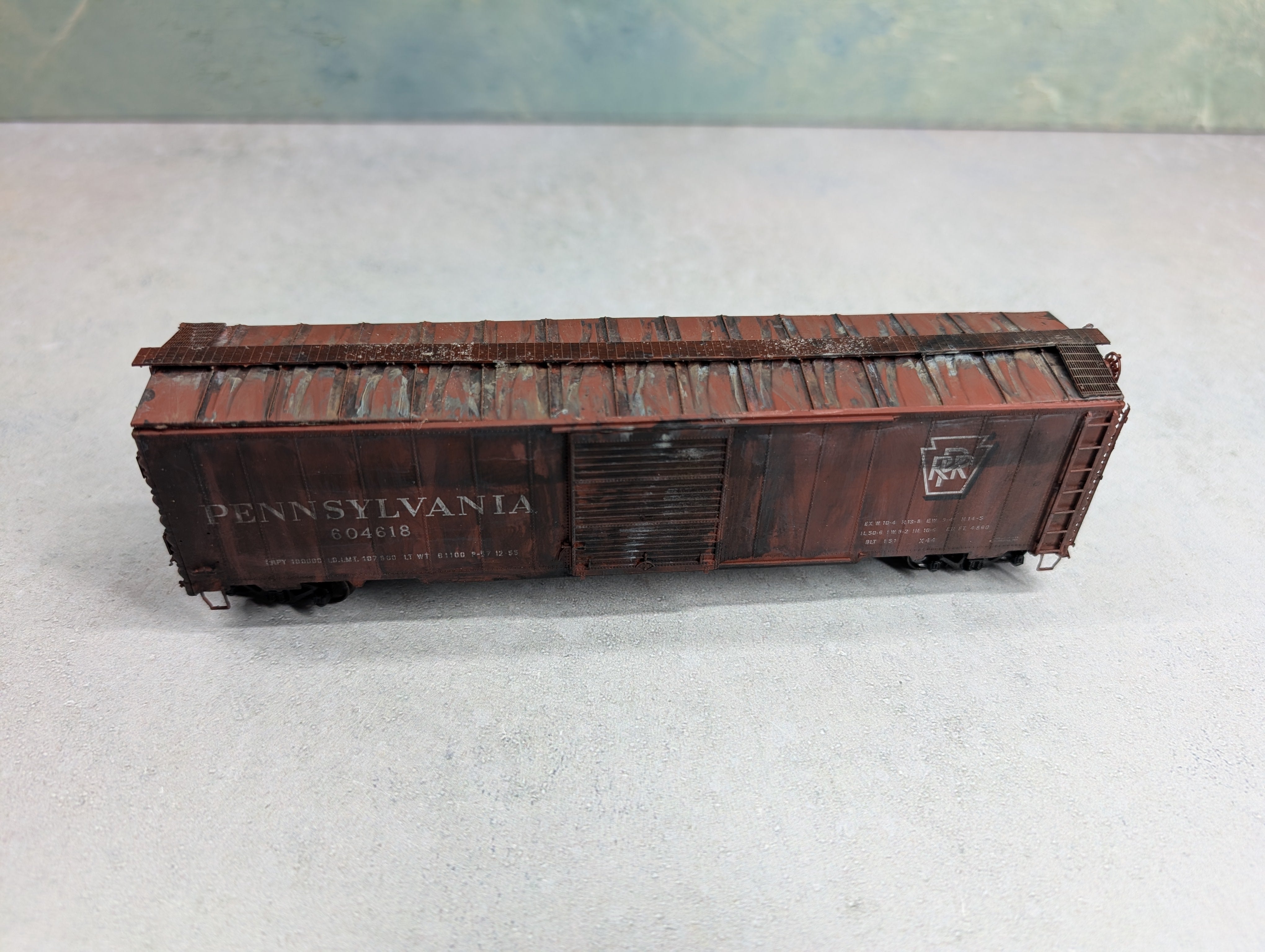 USED Branchline HO Scale Beautifully Weathered SD 50' Box Car Pennsylvania PRR #604618