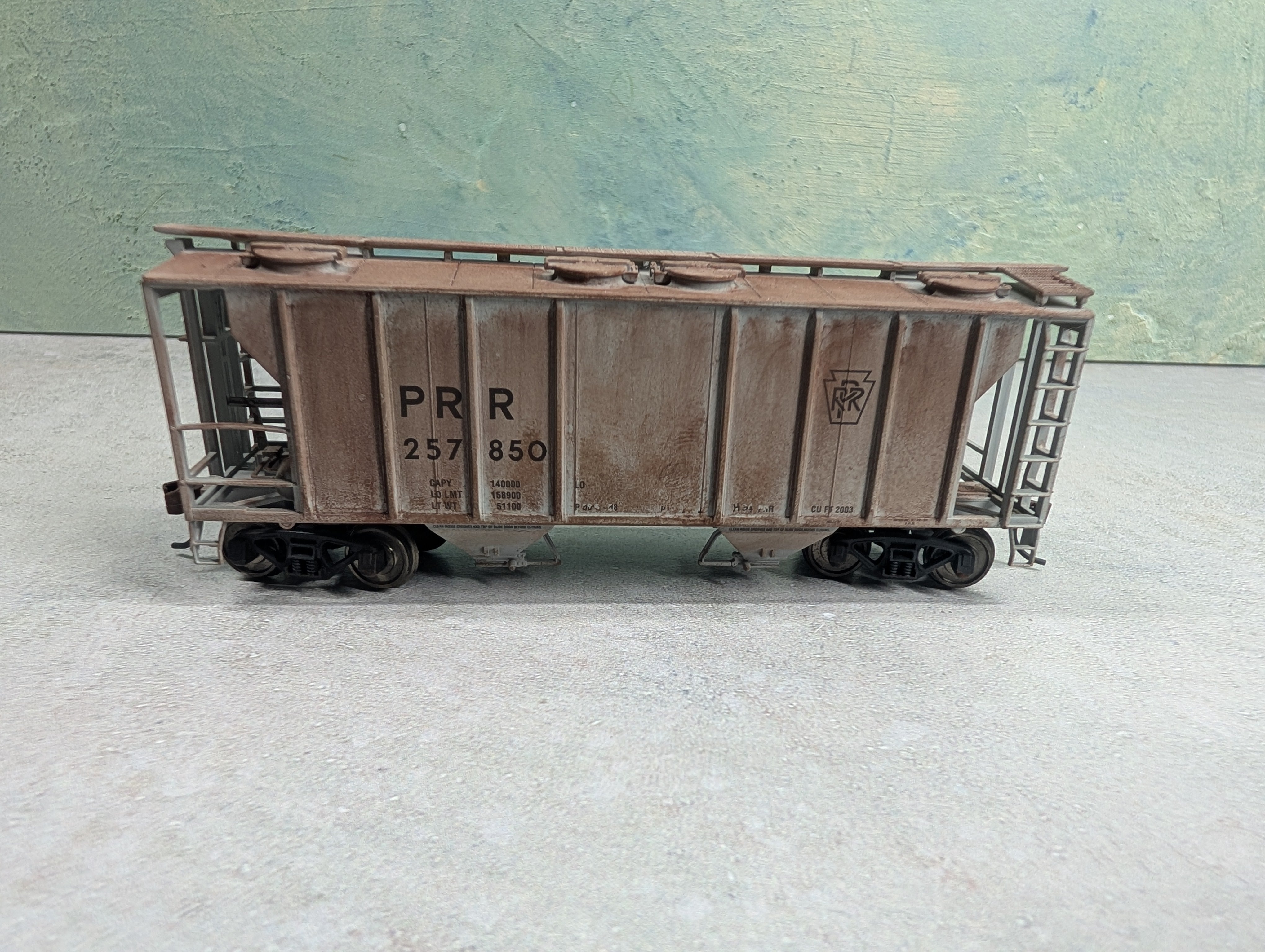 USED Atlas HO Scale Beautifully Weathered Covered Hopper Pennsylvania PRR #257850