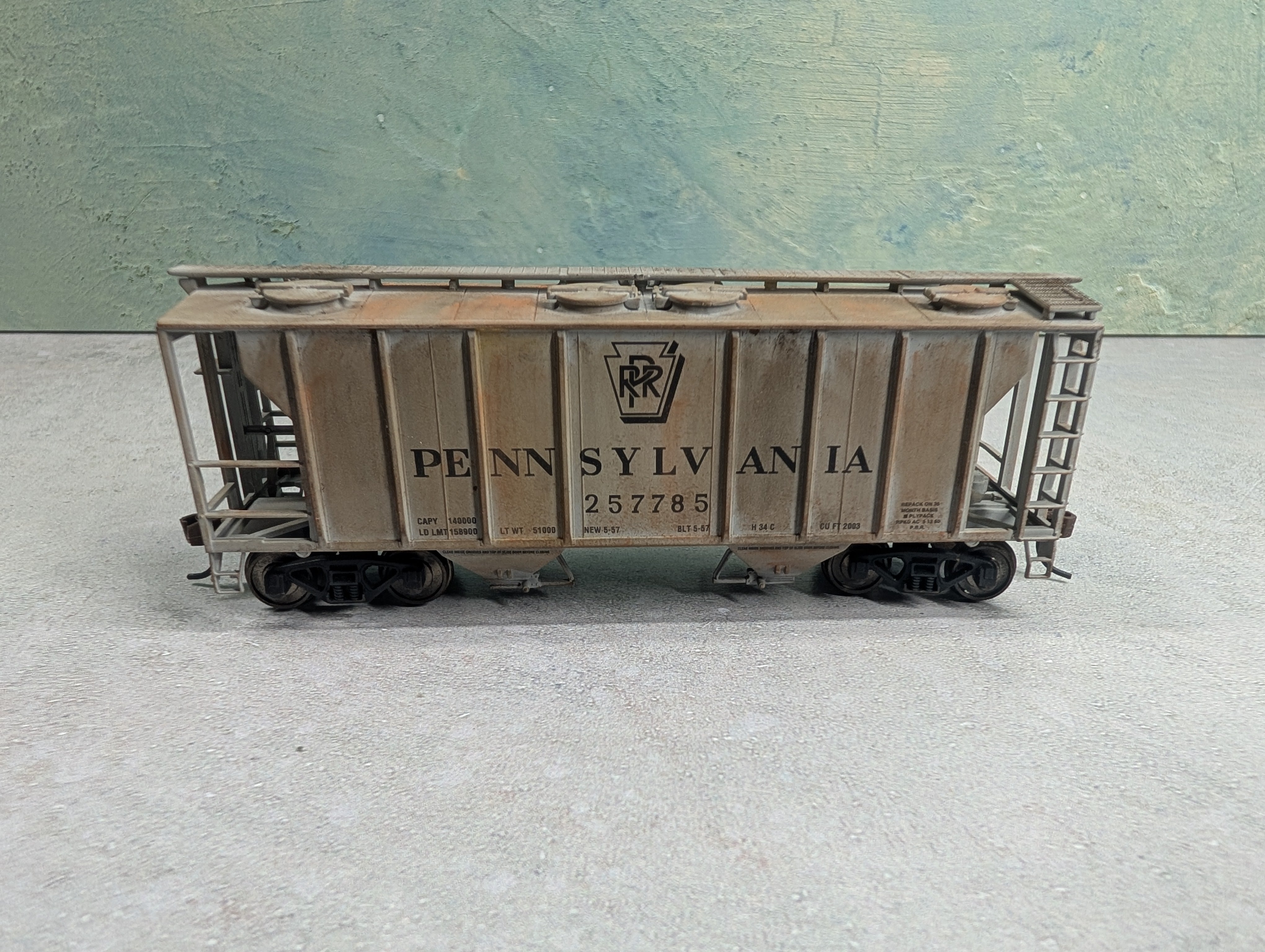 USED Atlas HO Scale Beautifully Weathered Covered Hopper Pennsylvania PRR #257785