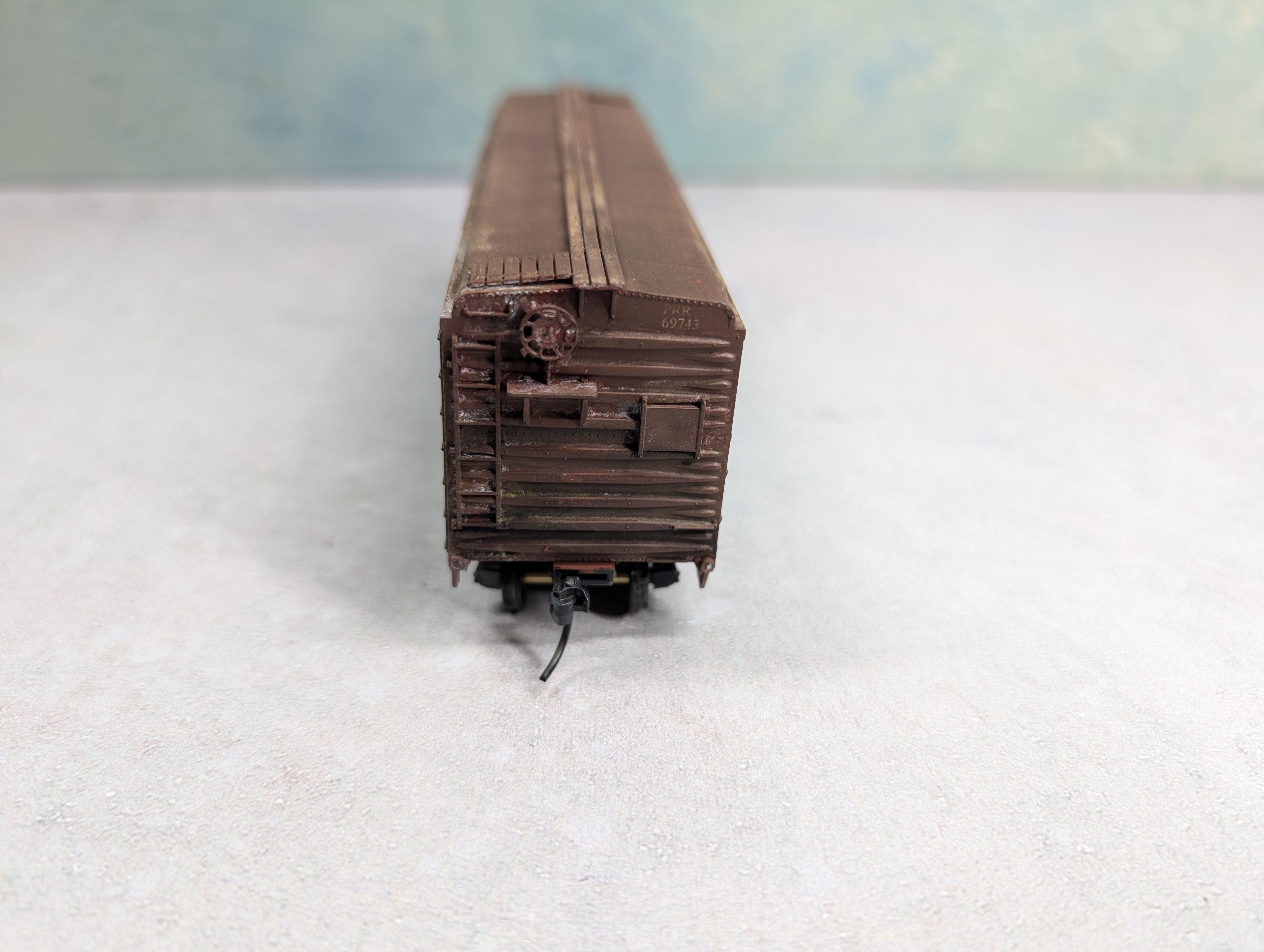 USED Bowser HO Scale Beautifully Weathered Rounded Top 40' Box Car Pennsylvania PRR #69743