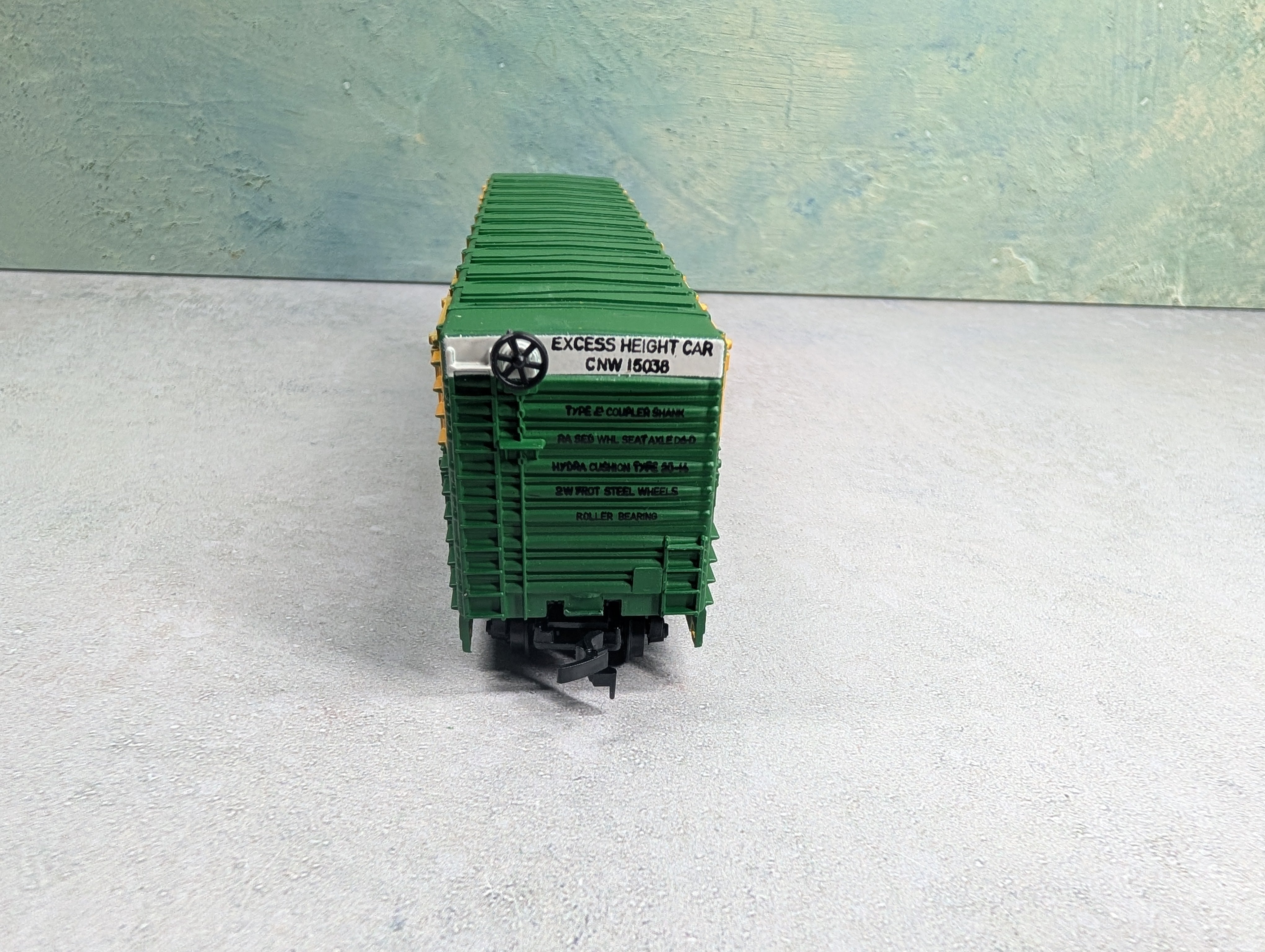 USED AHM HO Scale Hydra-Cushion Cattle Stock Car Chicago & North Western CNW #15038