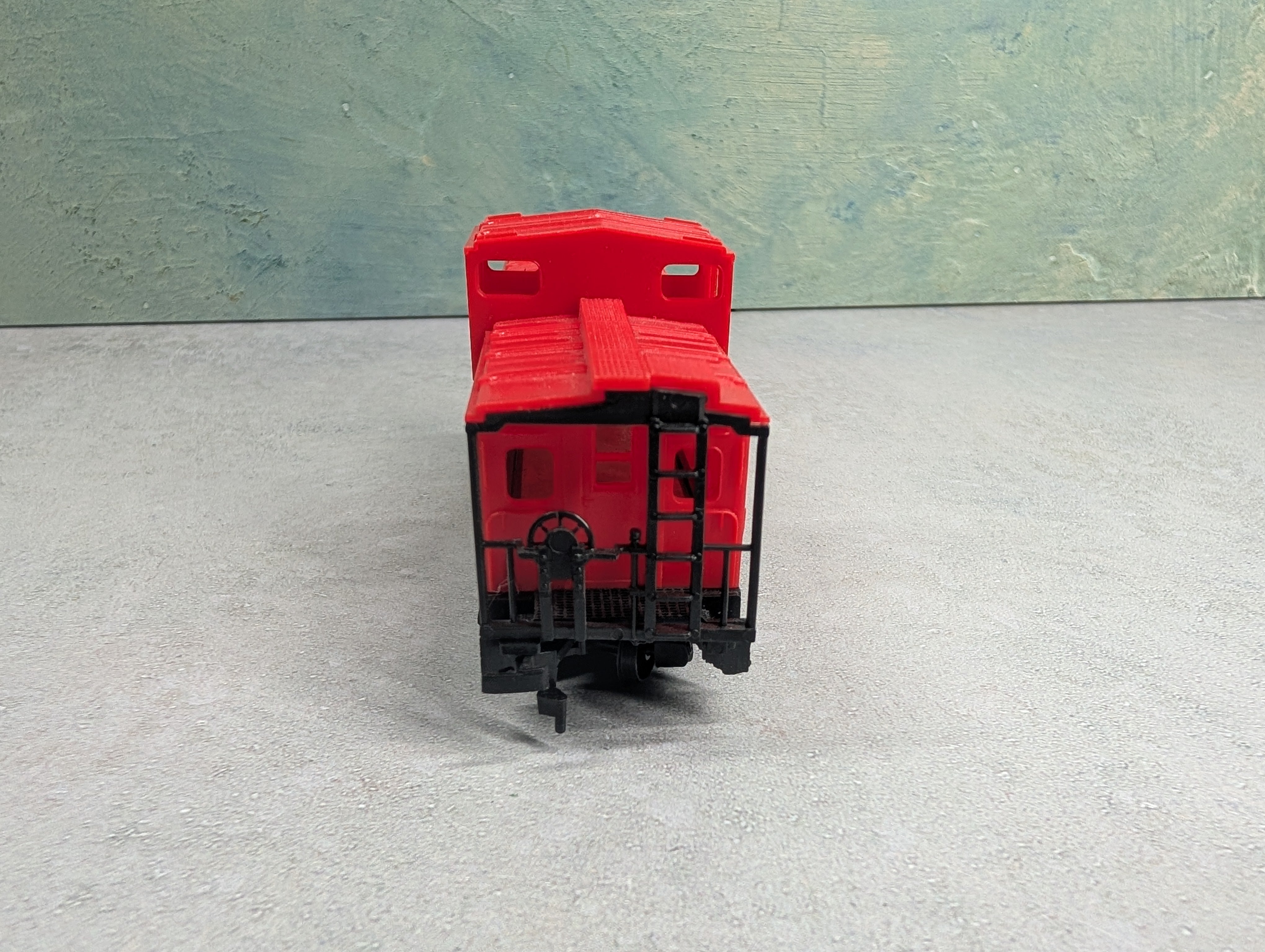 USED HO Scale Red Safety Caboose #9125