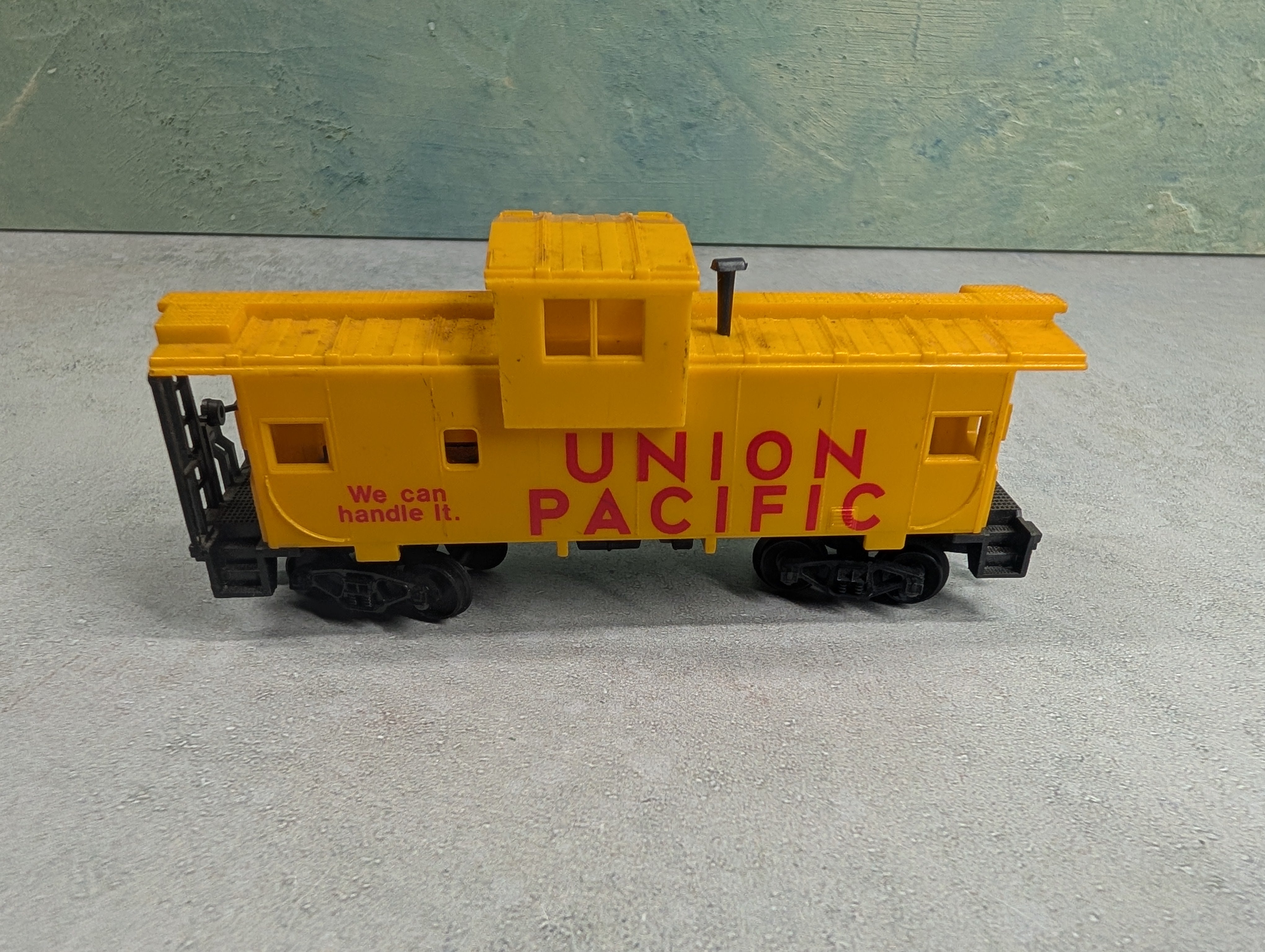 USED AHM HO Scale Caboose Union Pacific Weighted 4.1 oz