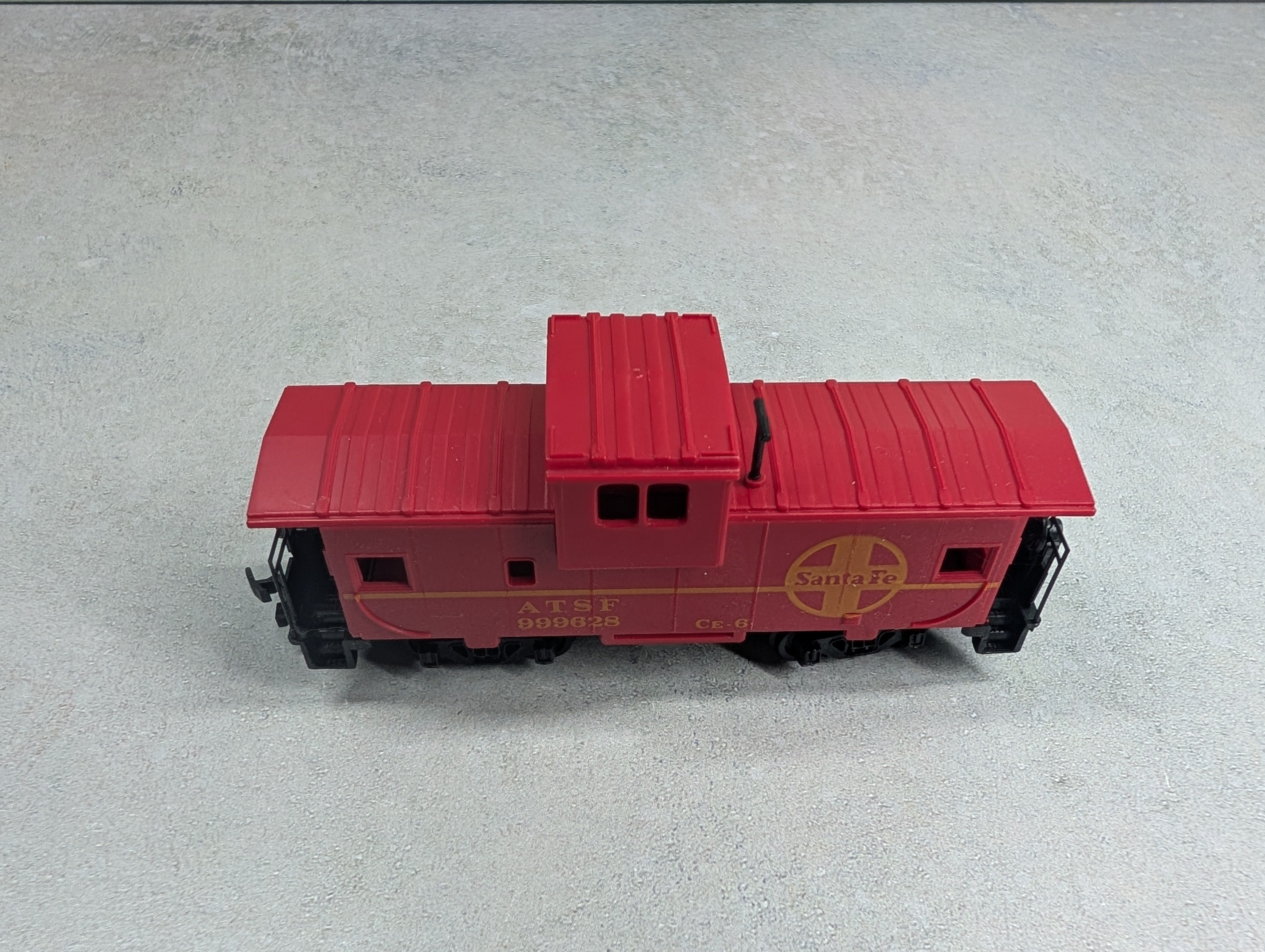USED Bachmann HO Scale Caboose Santa Fe Red Cupola Version