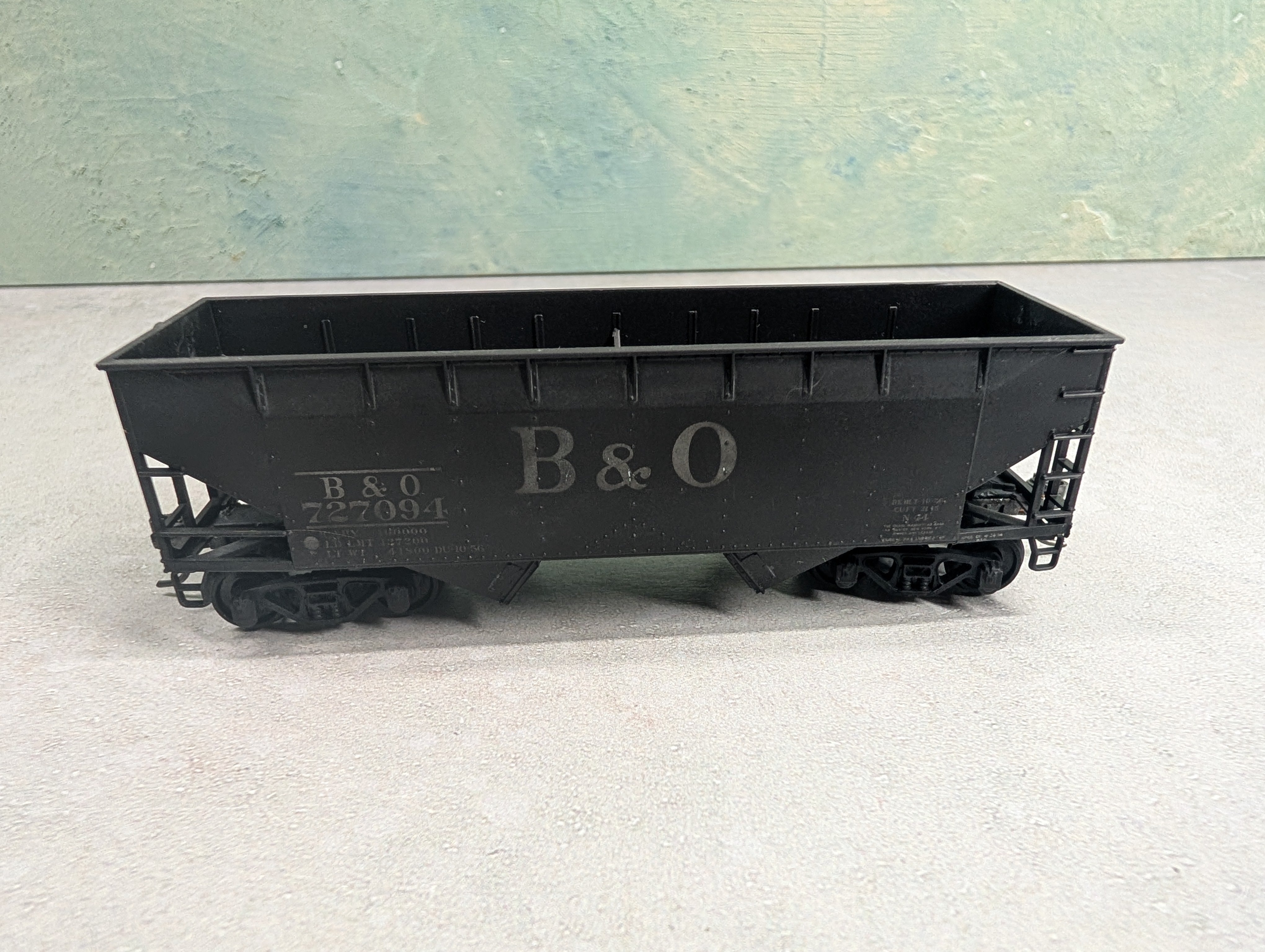 USED Athearn HO Scale 2 Bay Hopper Baltimore and Ohio B&O #727094 Lightly Weathered