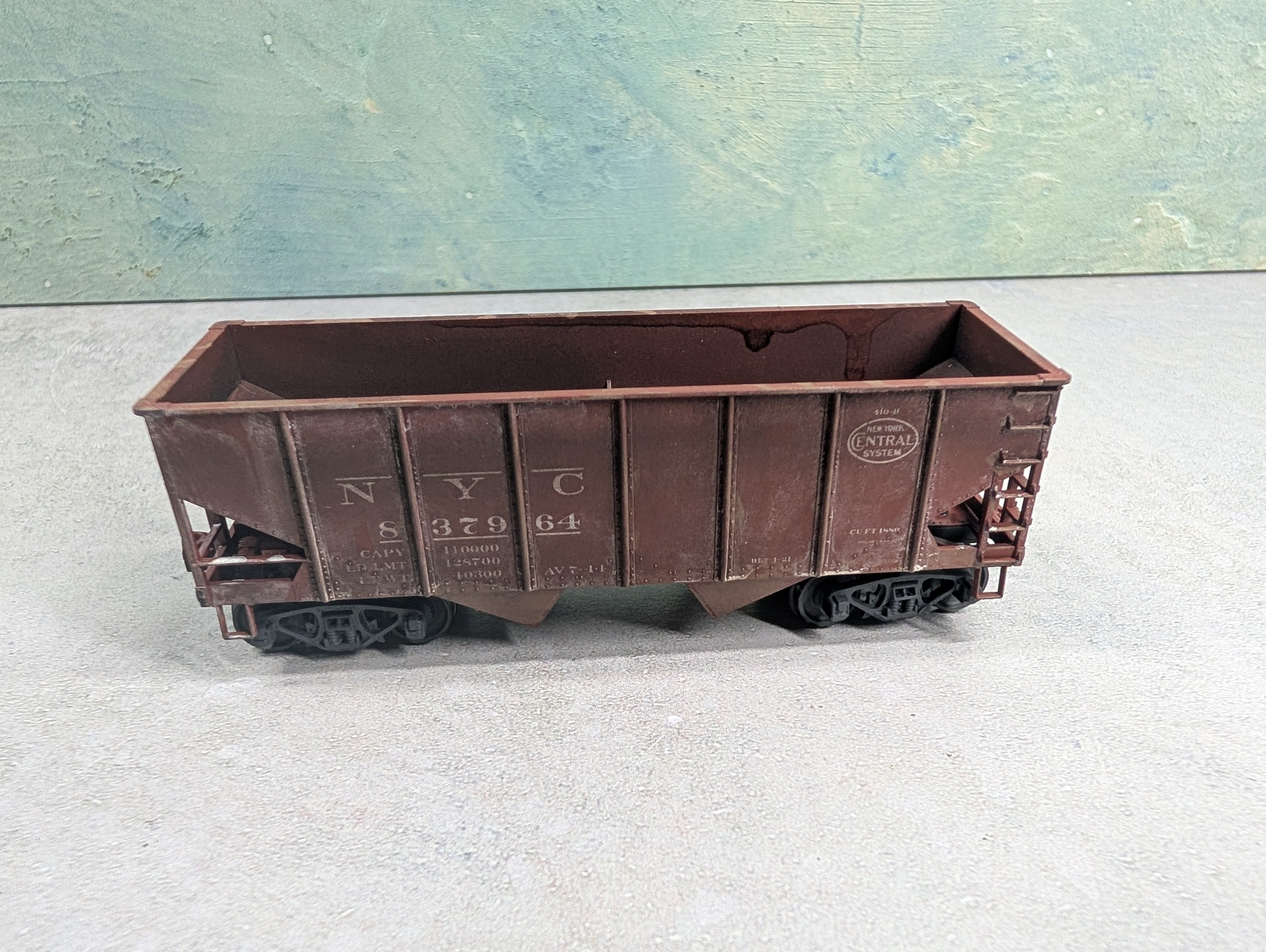 USED Accurail HO Scale 2 Bay Hopper New York Central NYC #837964 Weathered