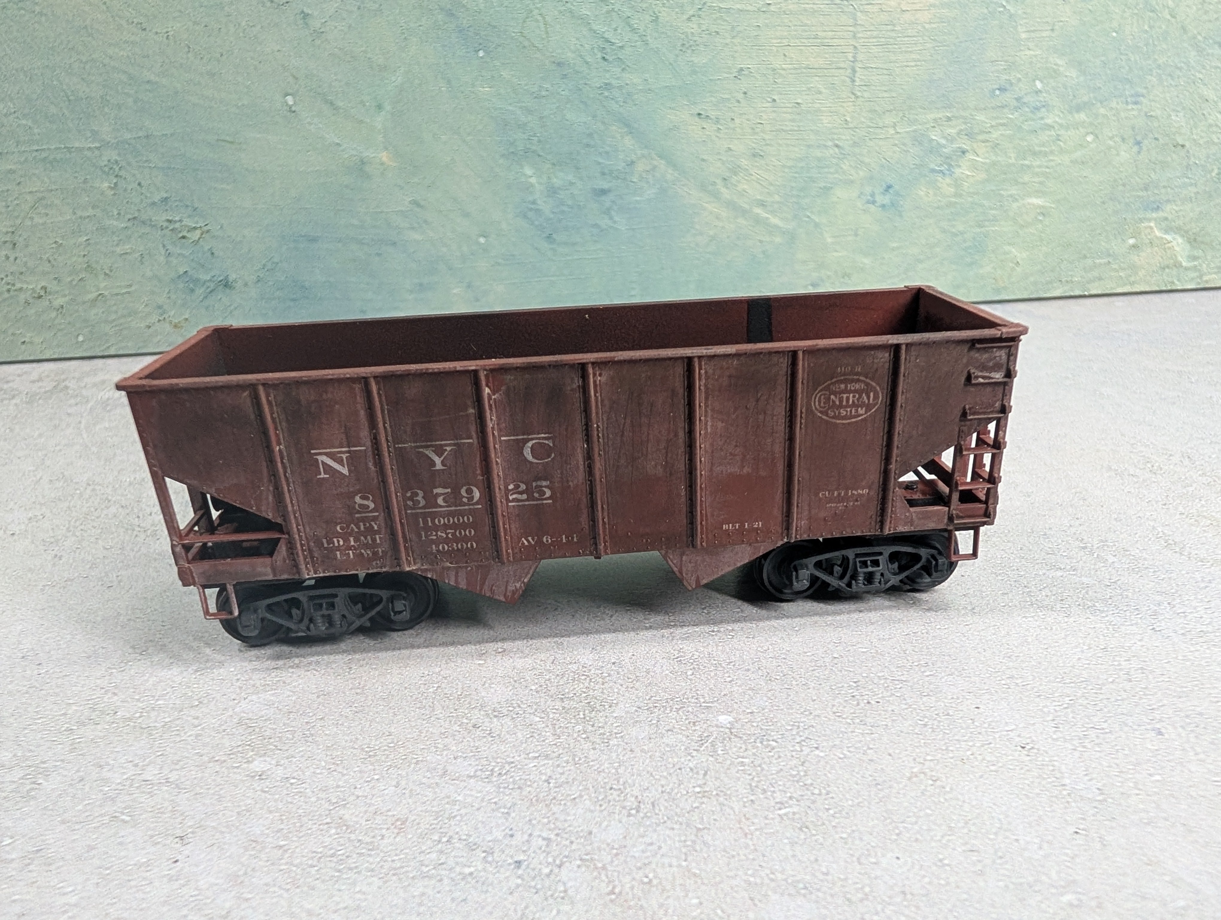 USED Accurail HO Scale 2 Bay Hopper New York Central NYC #837925 Weathered